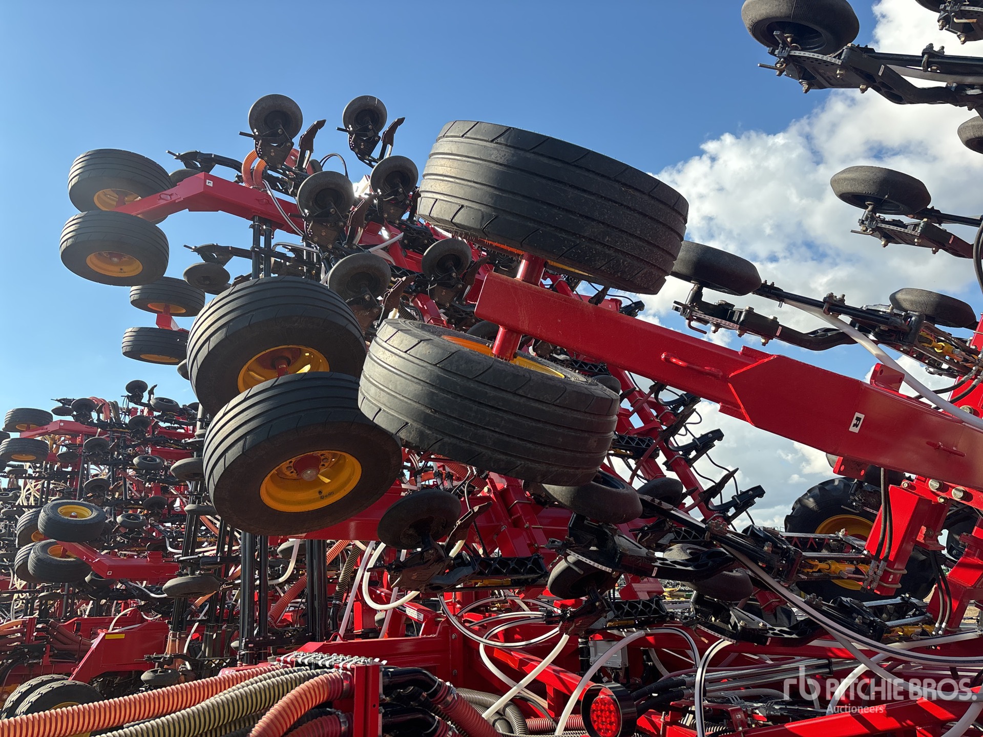 2025 Bourgault 3330 86PHD
