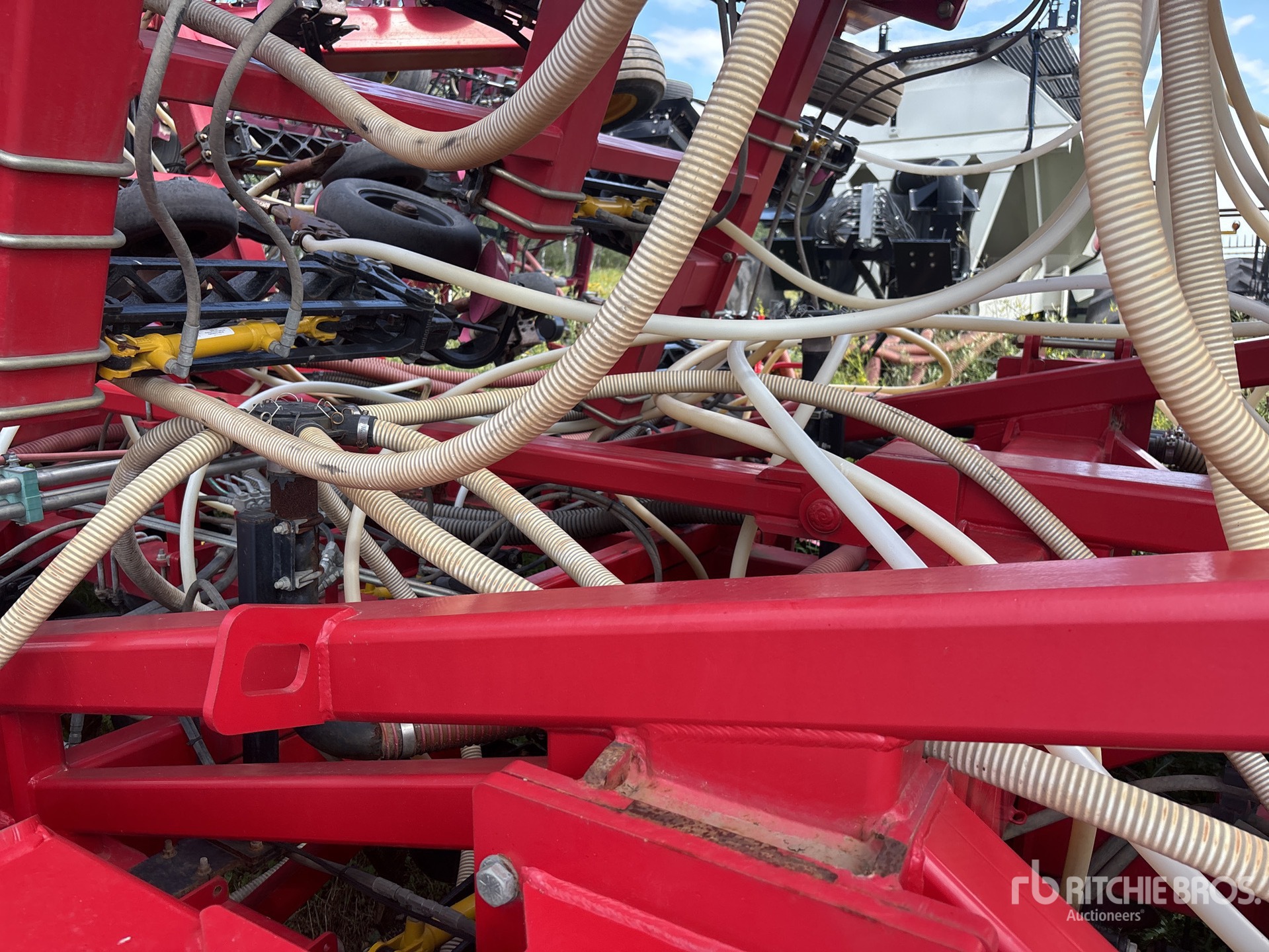 2017 Bourgault 3320 - 76 PHD
