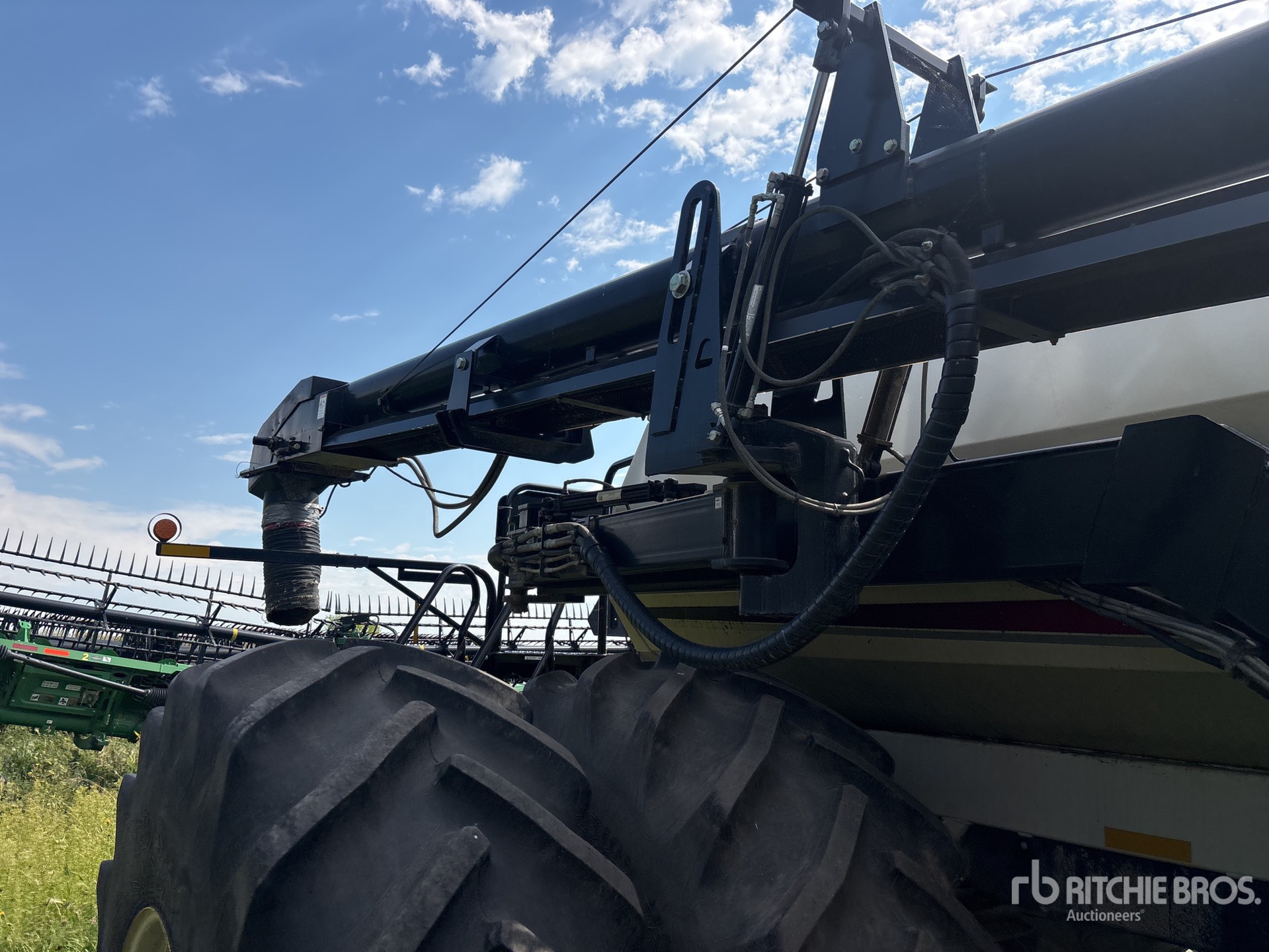 2017 Bourgault 3320 - 76 PHD