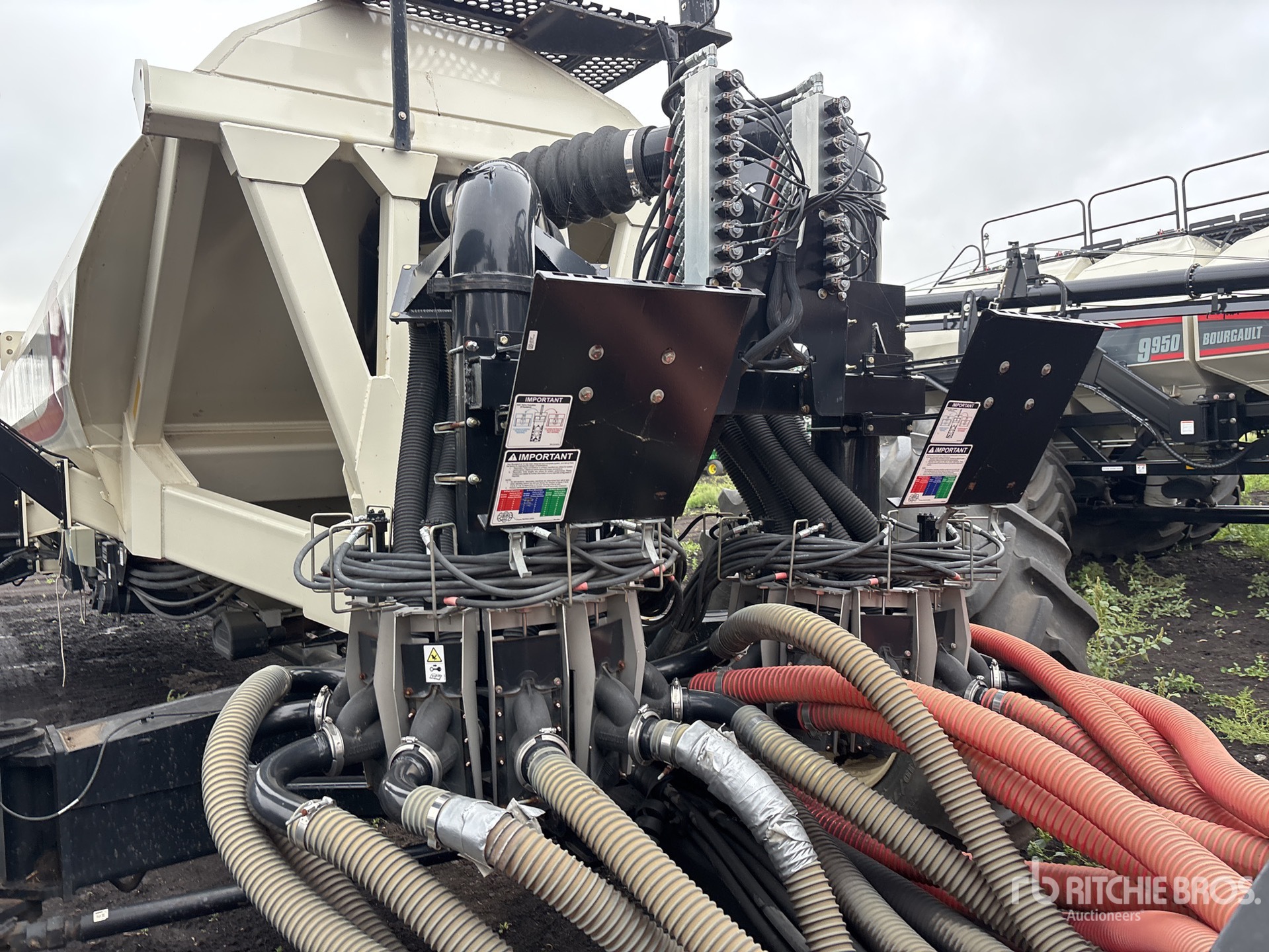 2019 Bourgault 3320-86 PHD