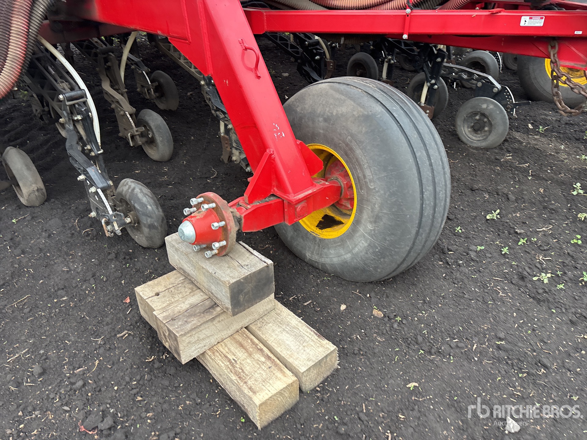 2019 Bourgault 3320-86 PHD