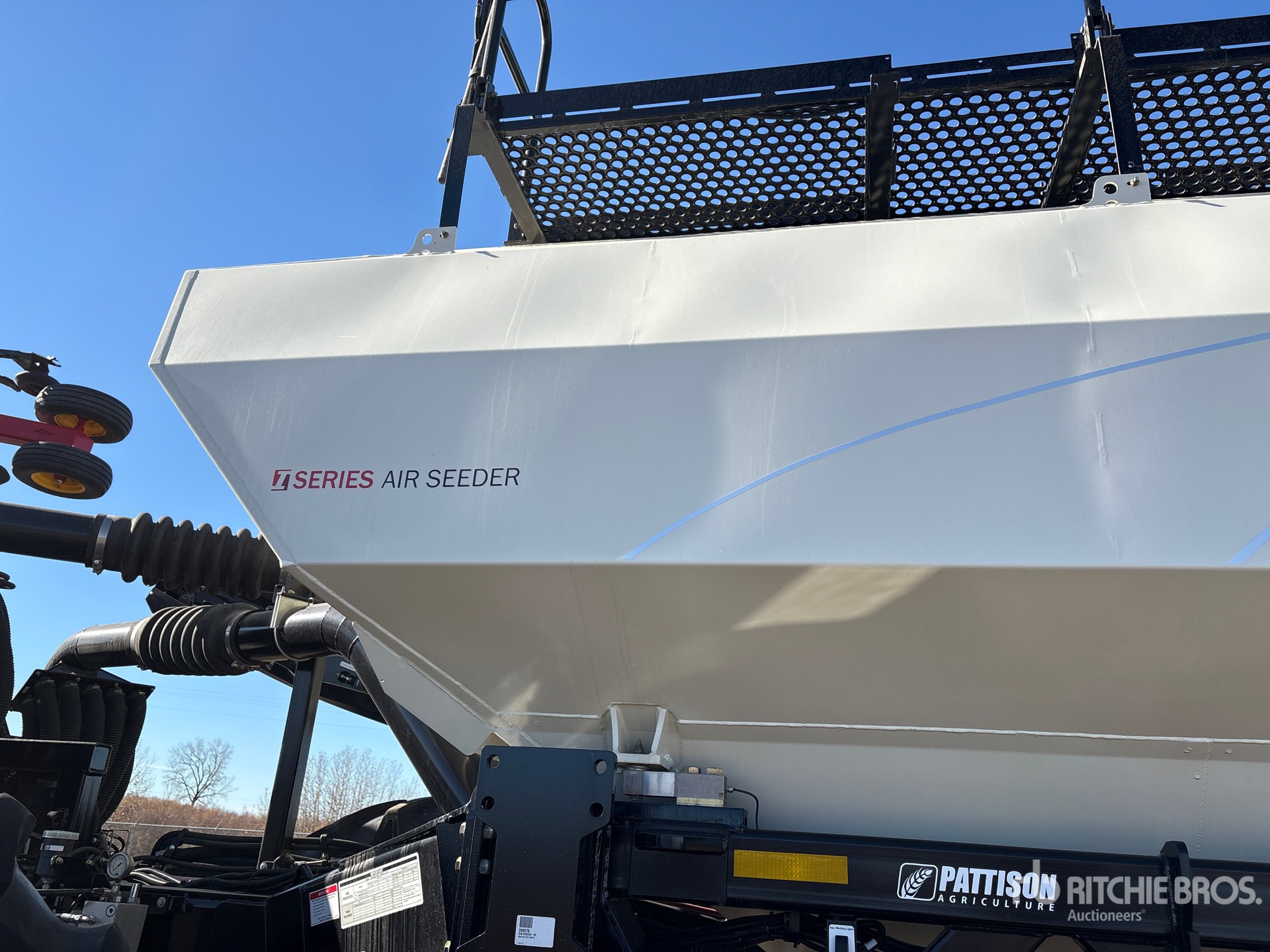2019 Bourgault 3320