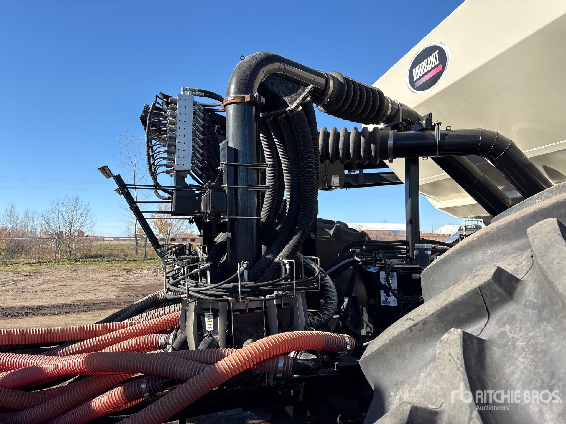 2019 Bourgault 3320