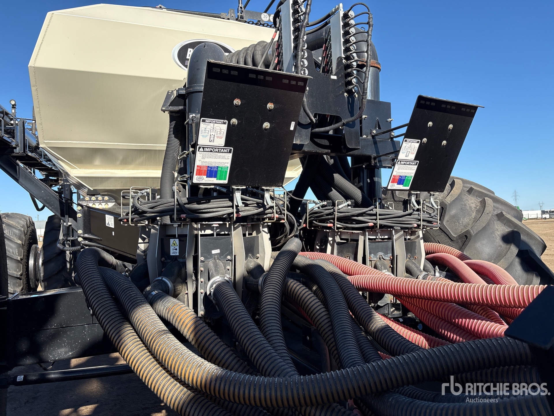 2019 Bourgault 3320