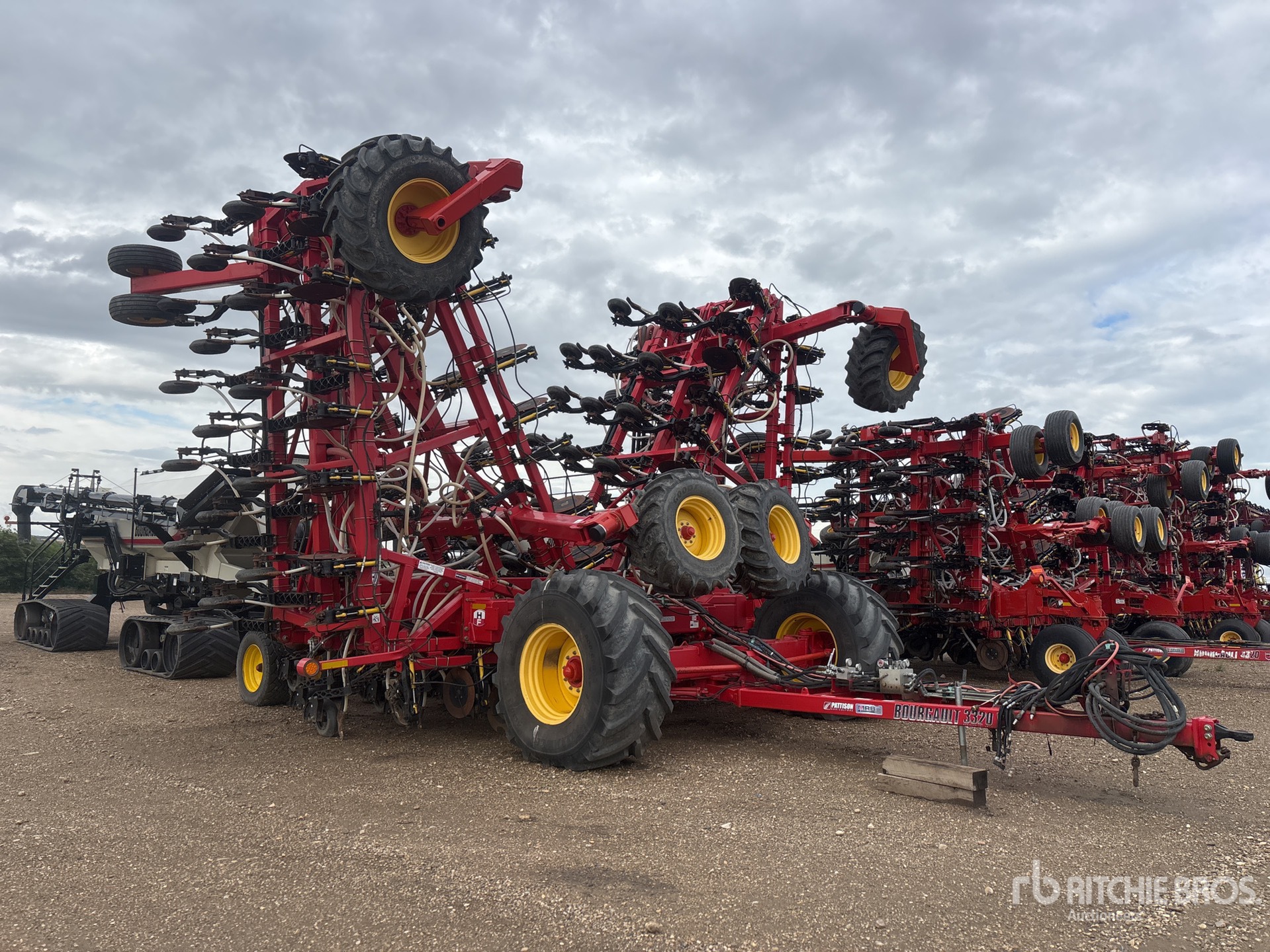 2016 Bourgault 3320-86 PHD