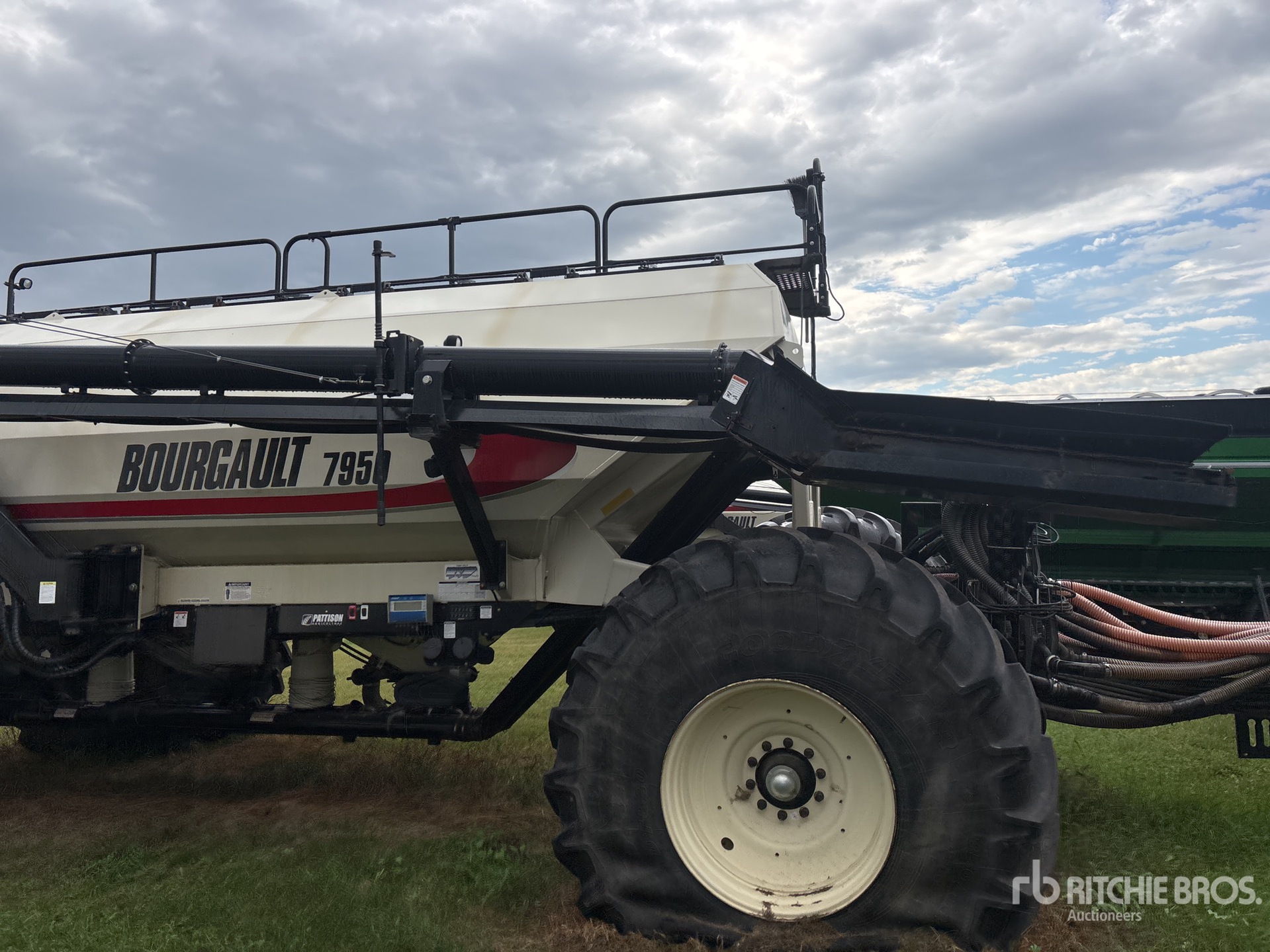 2015 Bourgault 3320 - 76 PHD