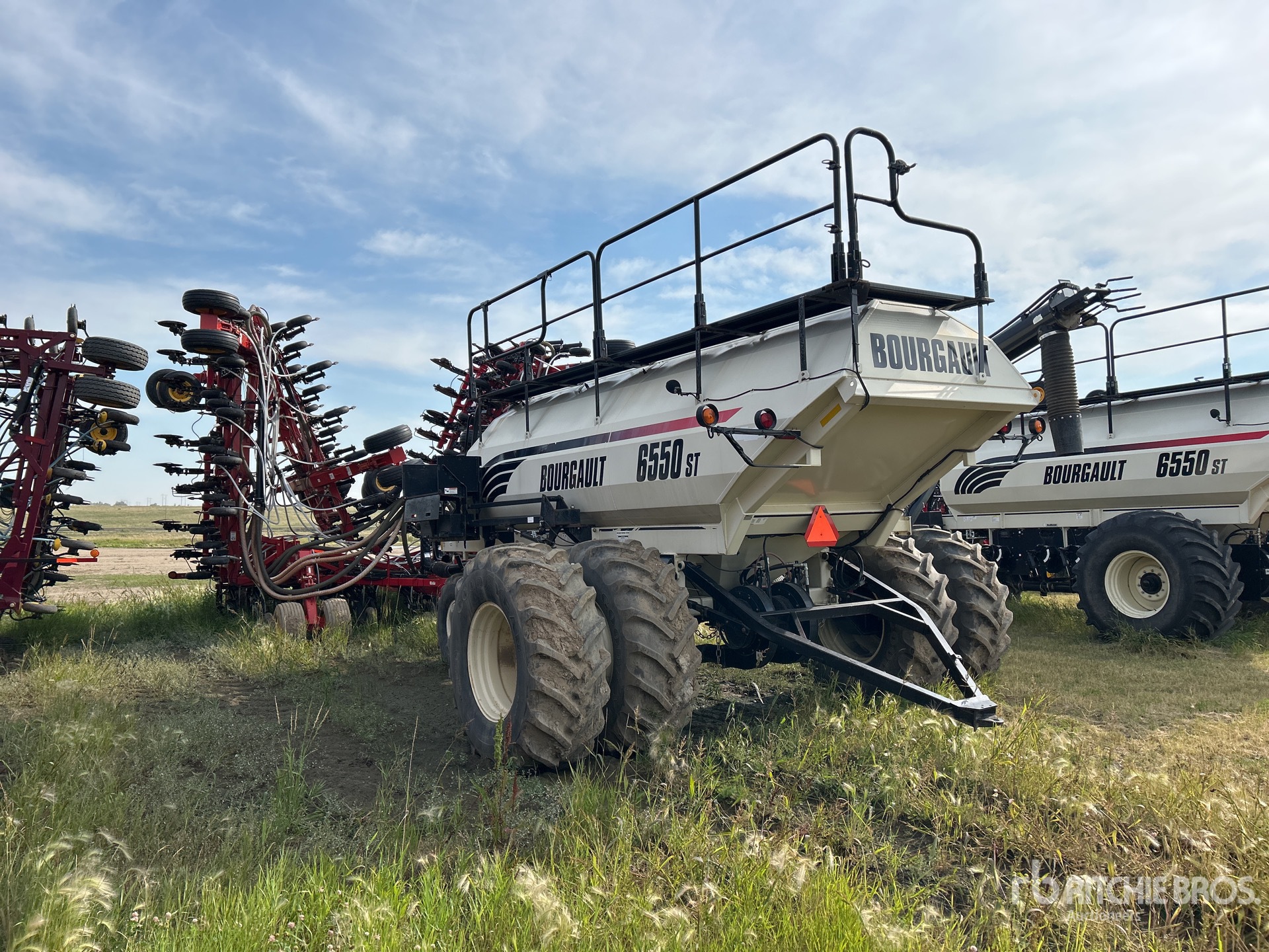 2012 Bourgault 3320