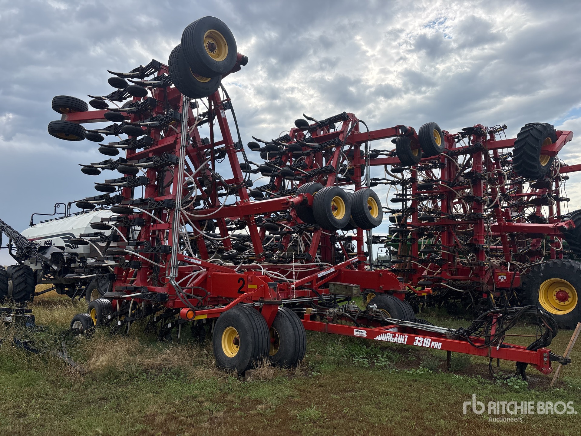 2011 Bourgault 3310