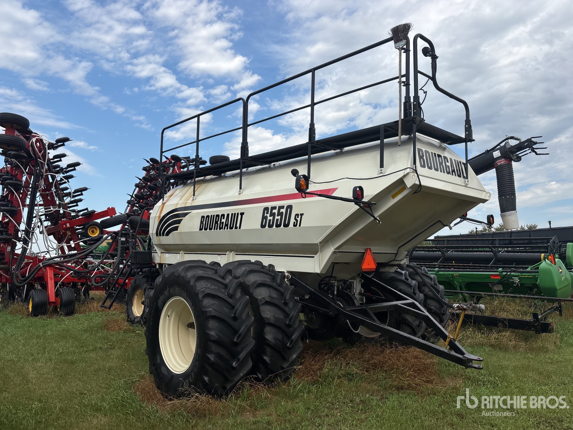2011 Bourgault 3310