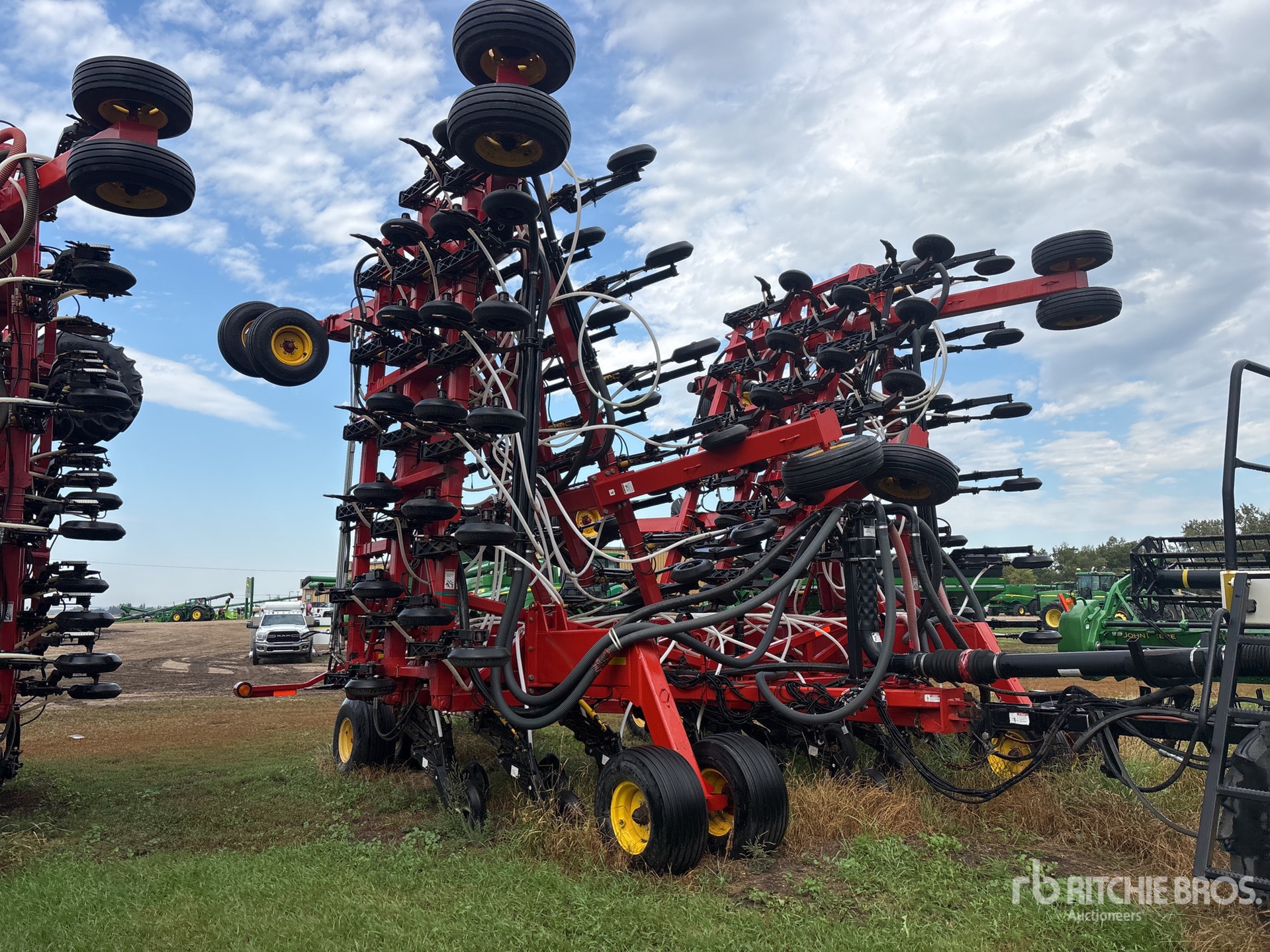 2011 Bourgault 3310