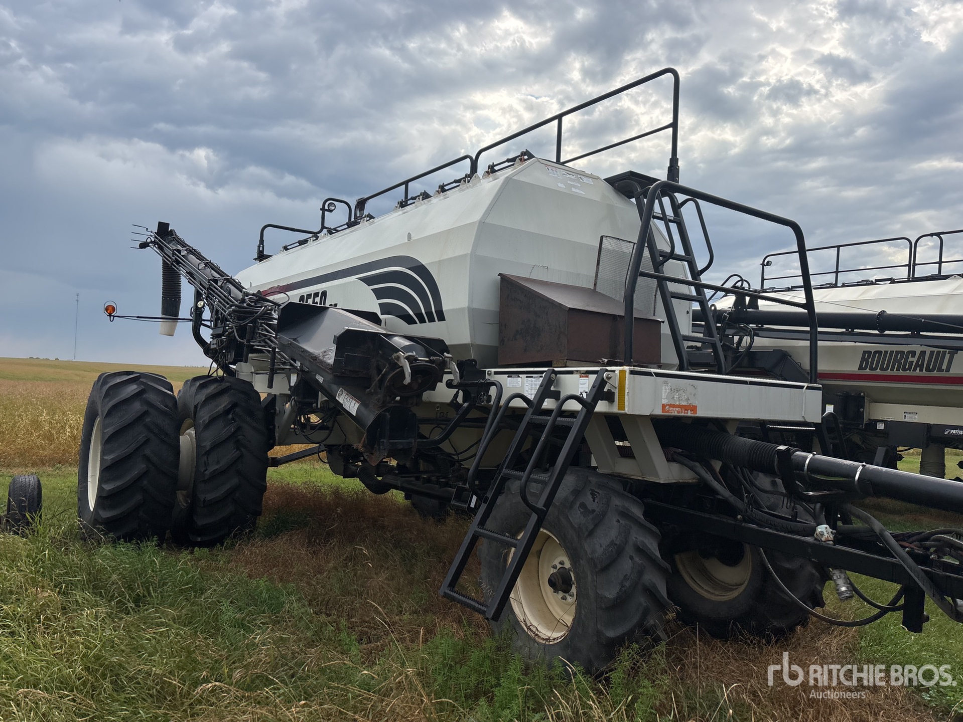 2011 Bourgault 3310