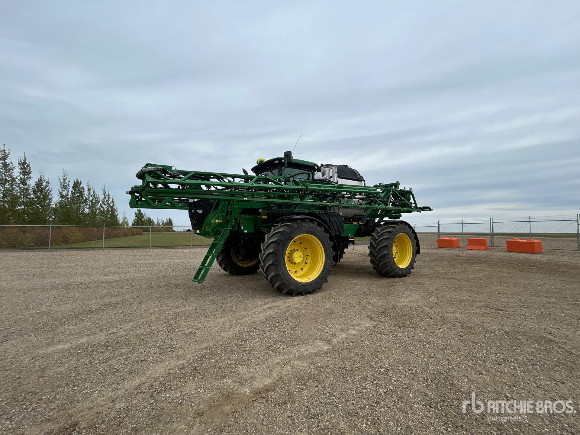 2019 John Deere R4045