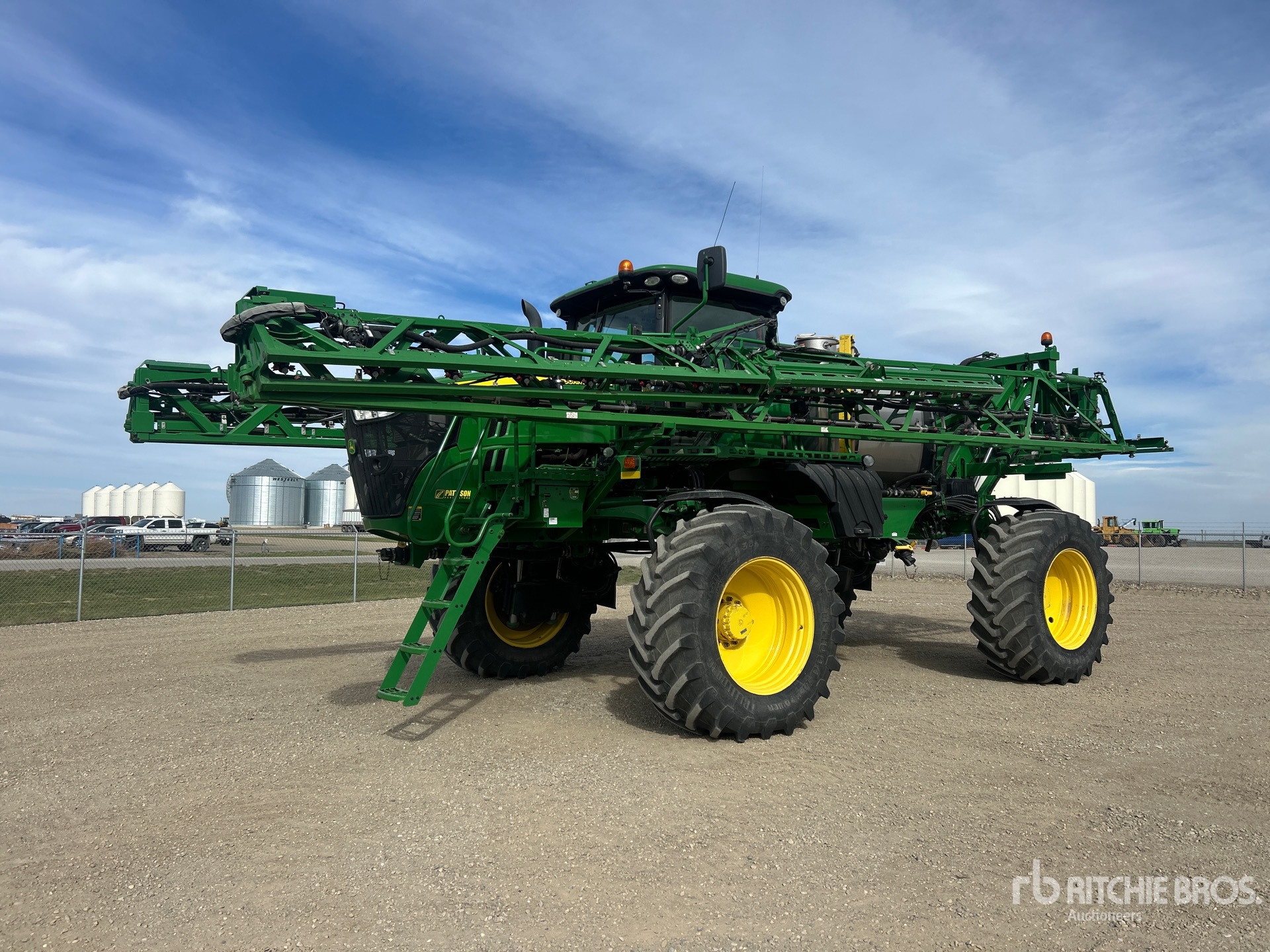 Photo of 2020 John Deere R4038