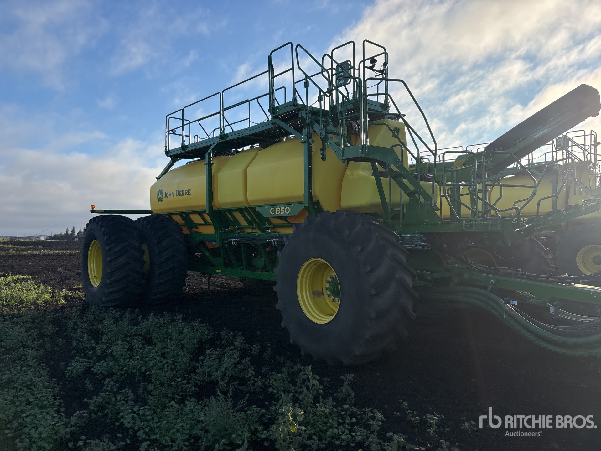 2024 John Deere P690