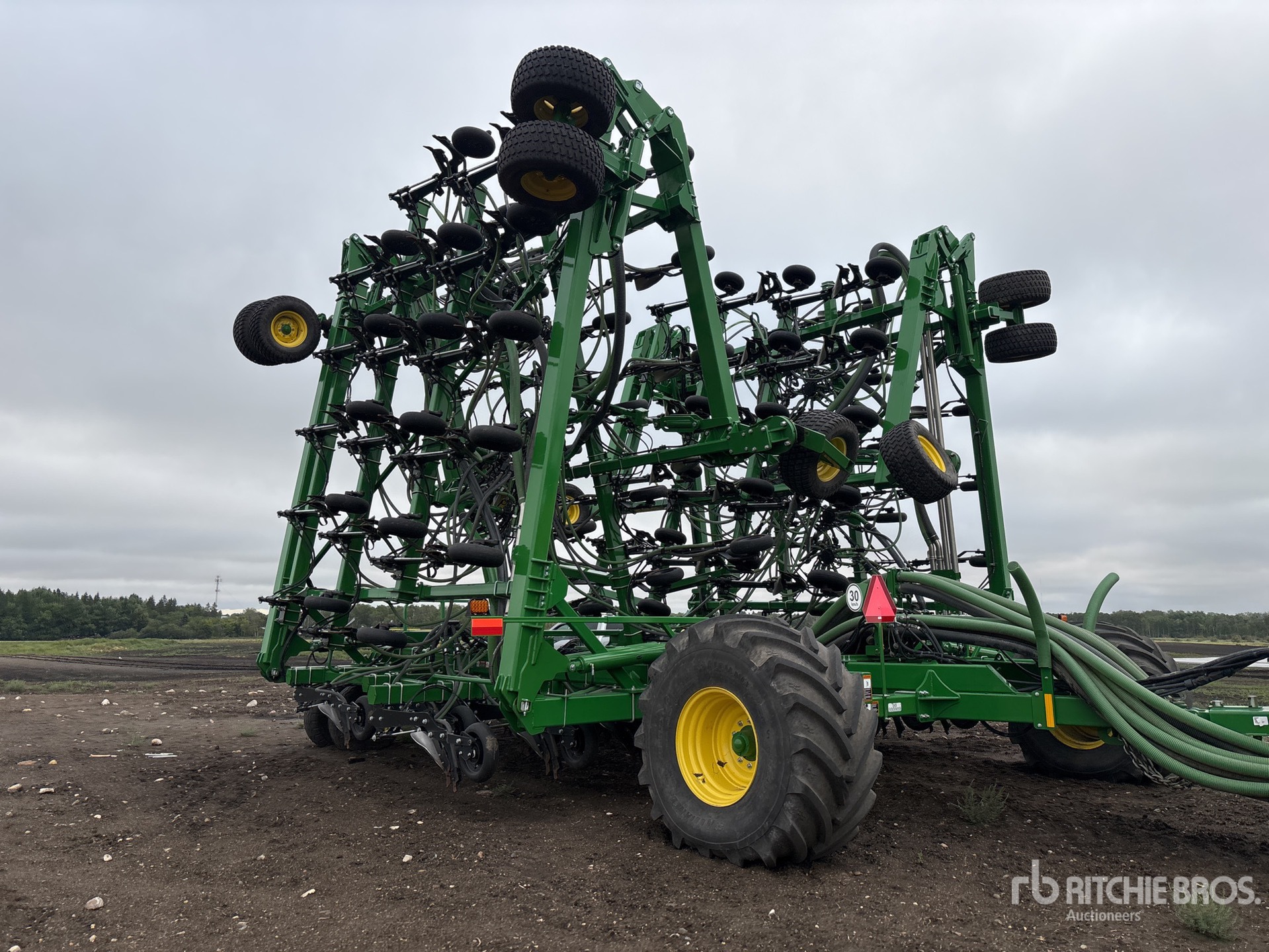 2024 John Deere P690