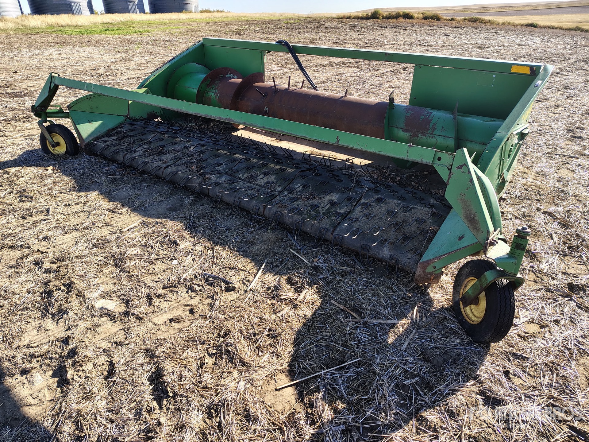 Photo of John Deere 212