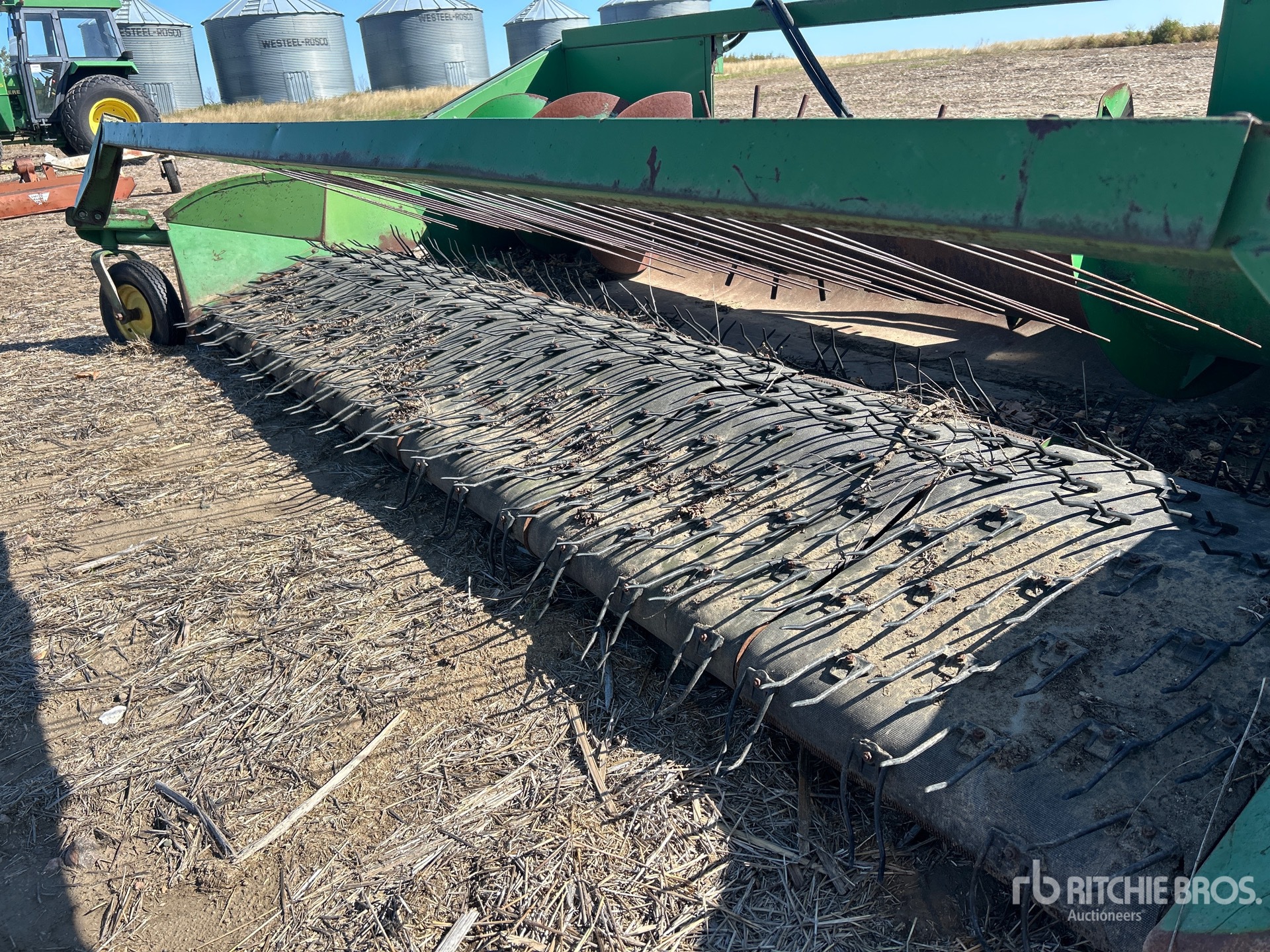 John Deere 212