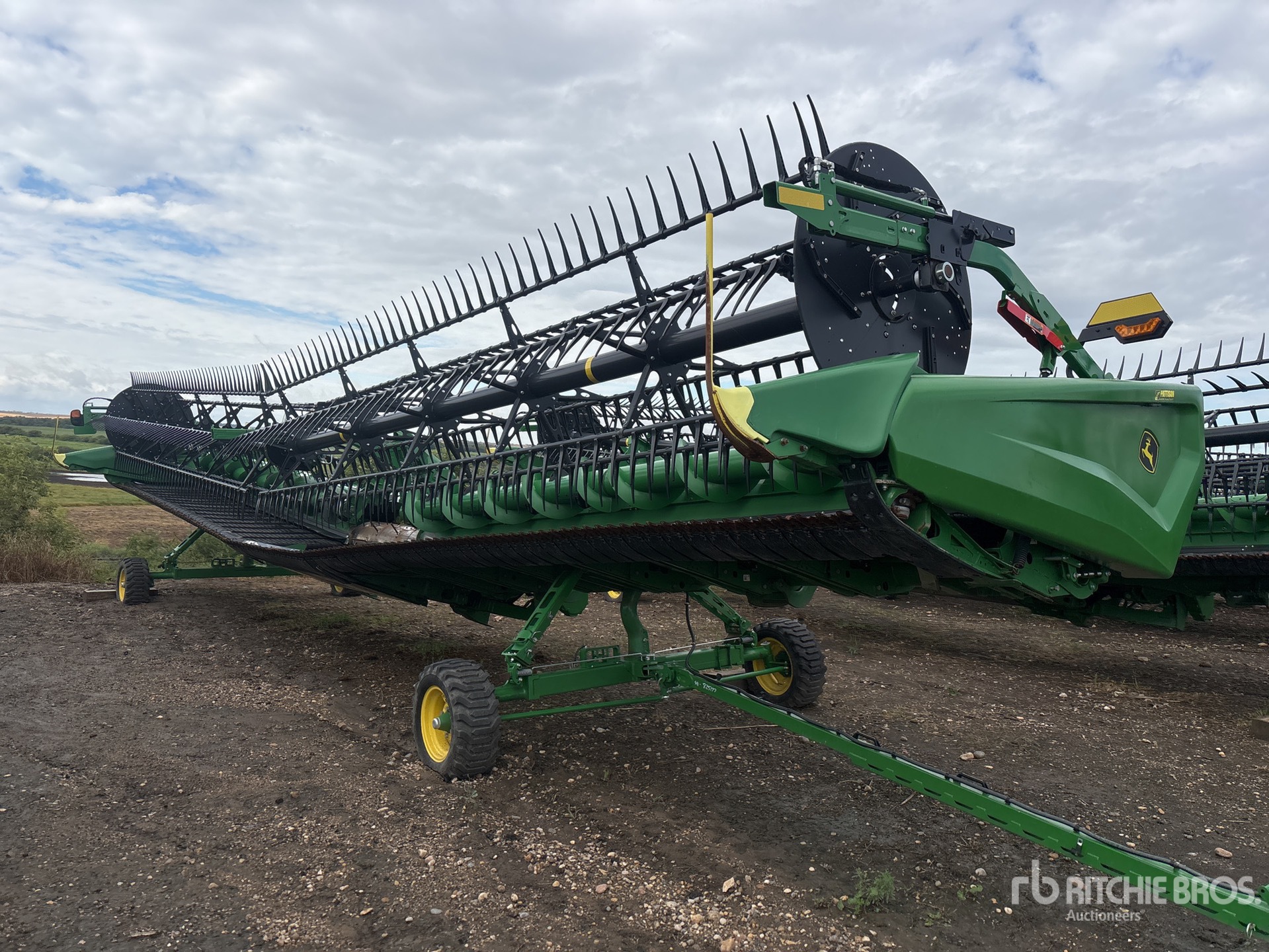 Photo of 2023 John Deere HD45F
