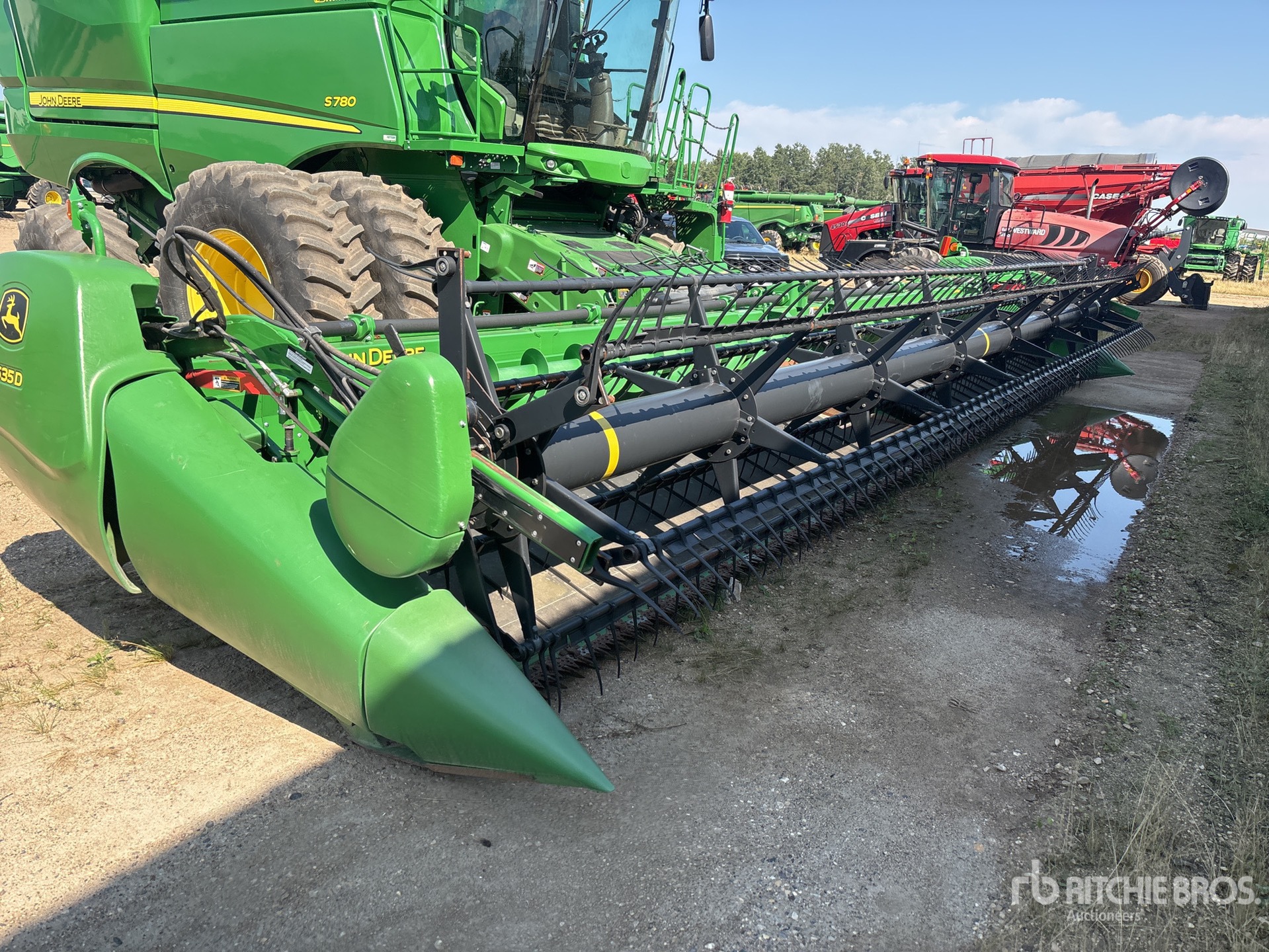 2015 John Deere 635D