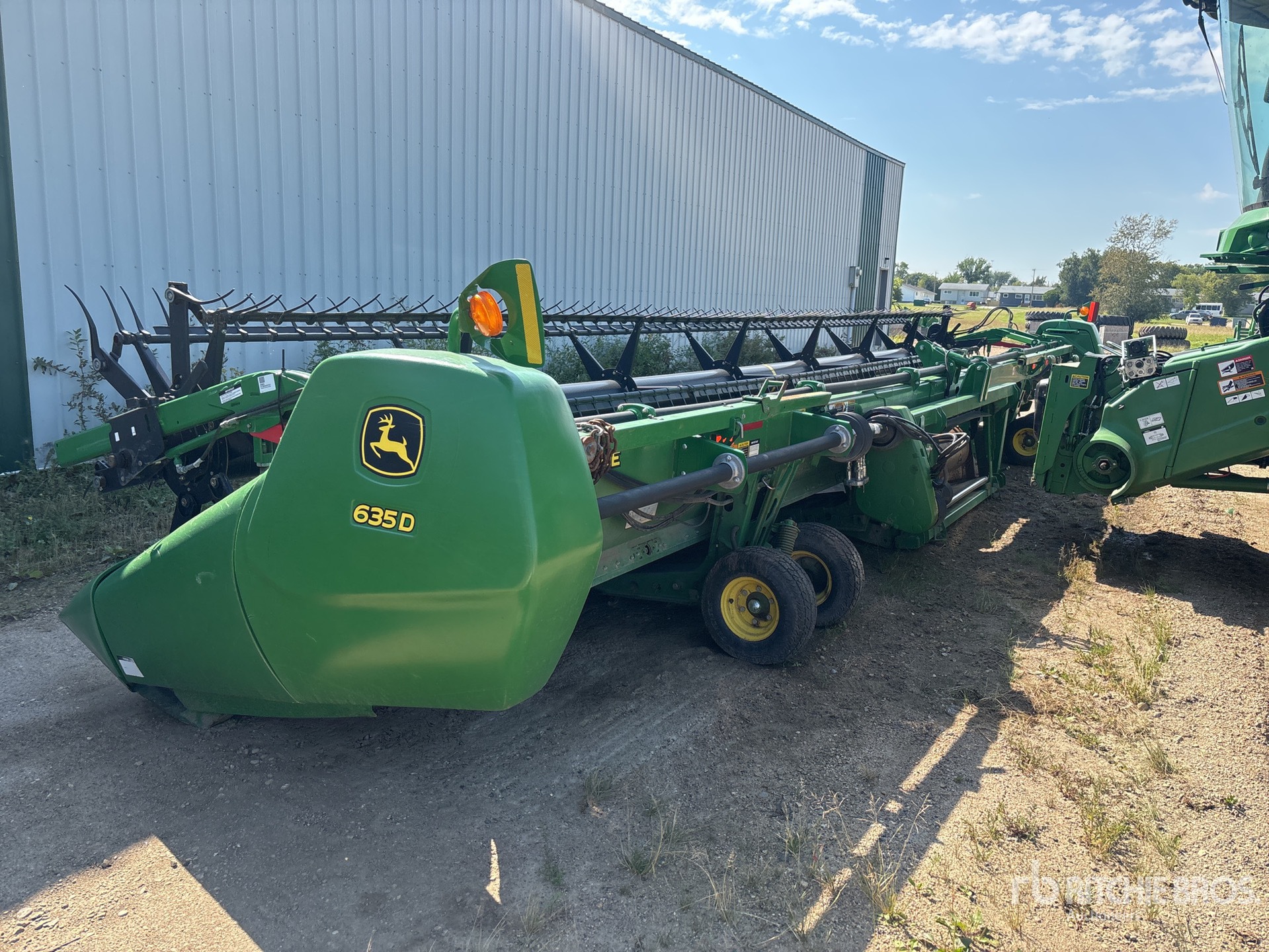 2015 John Deere 635D