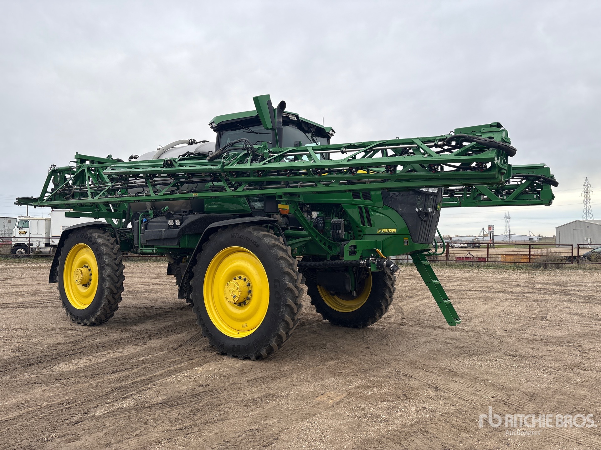 2023 John Deere 616R