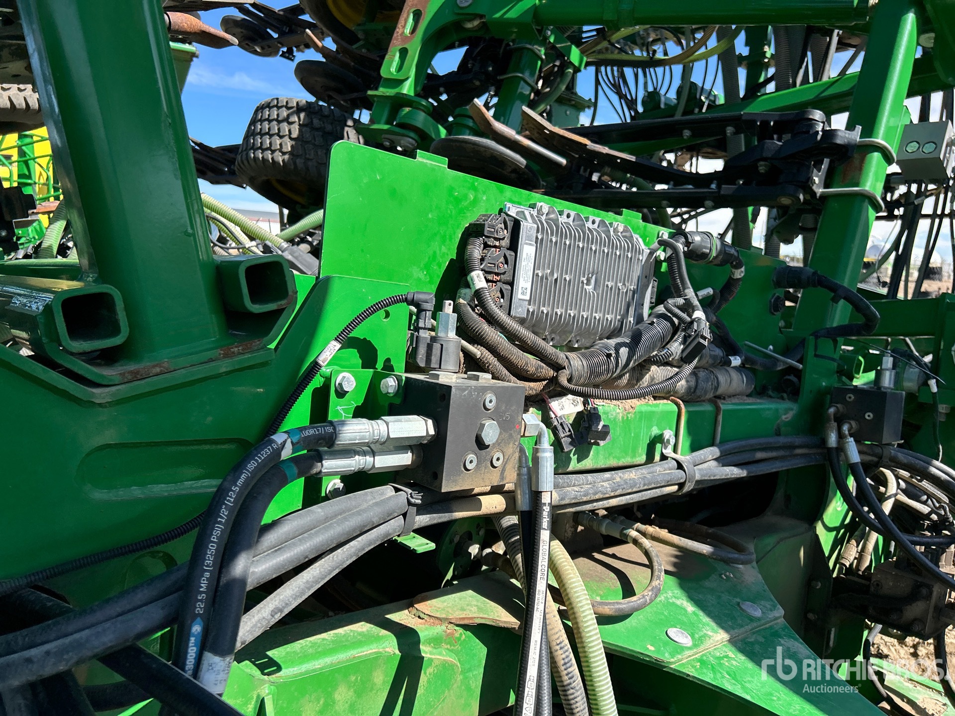 2017 John Deere 1870