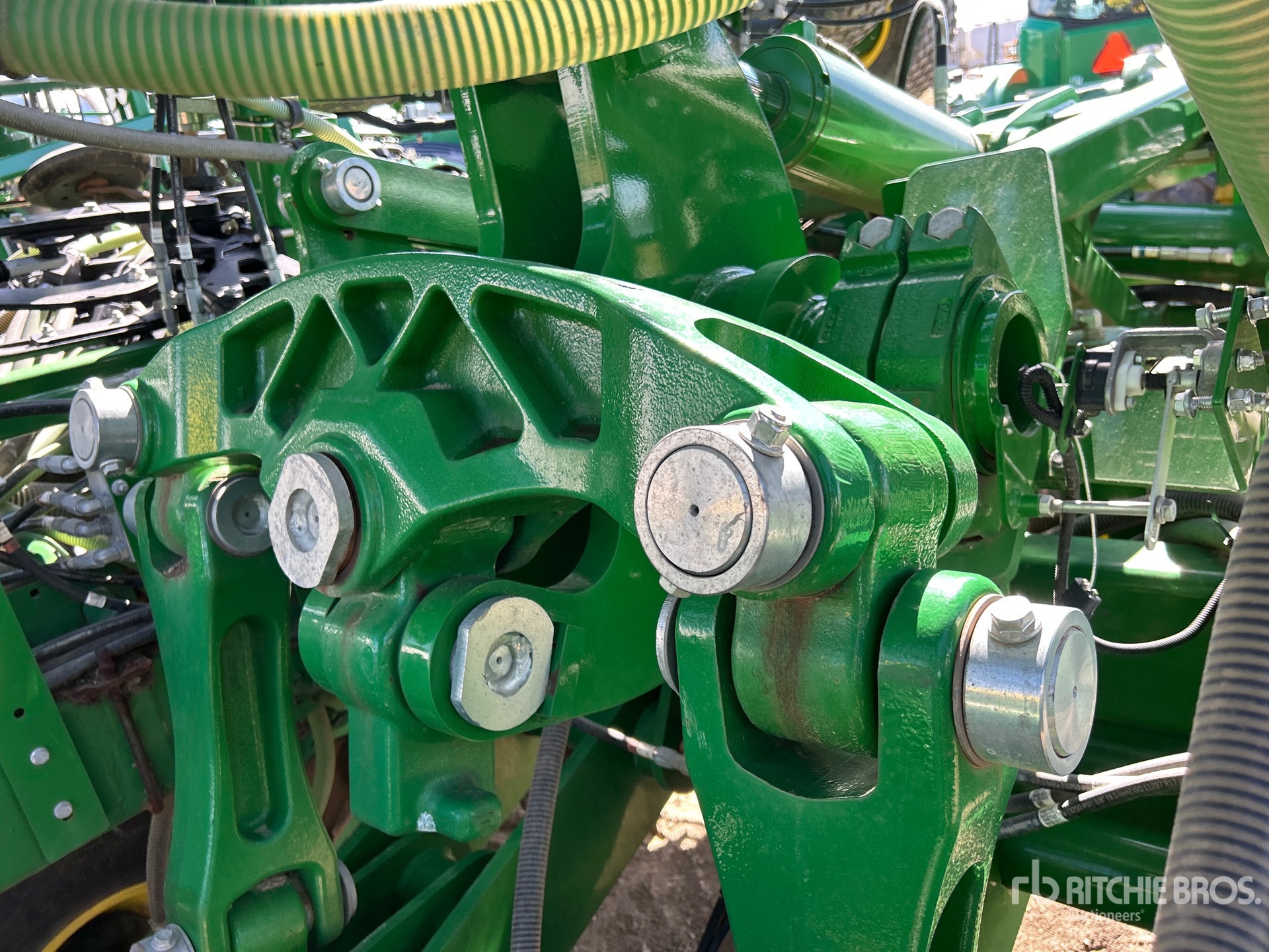 2017 John Deere 1870