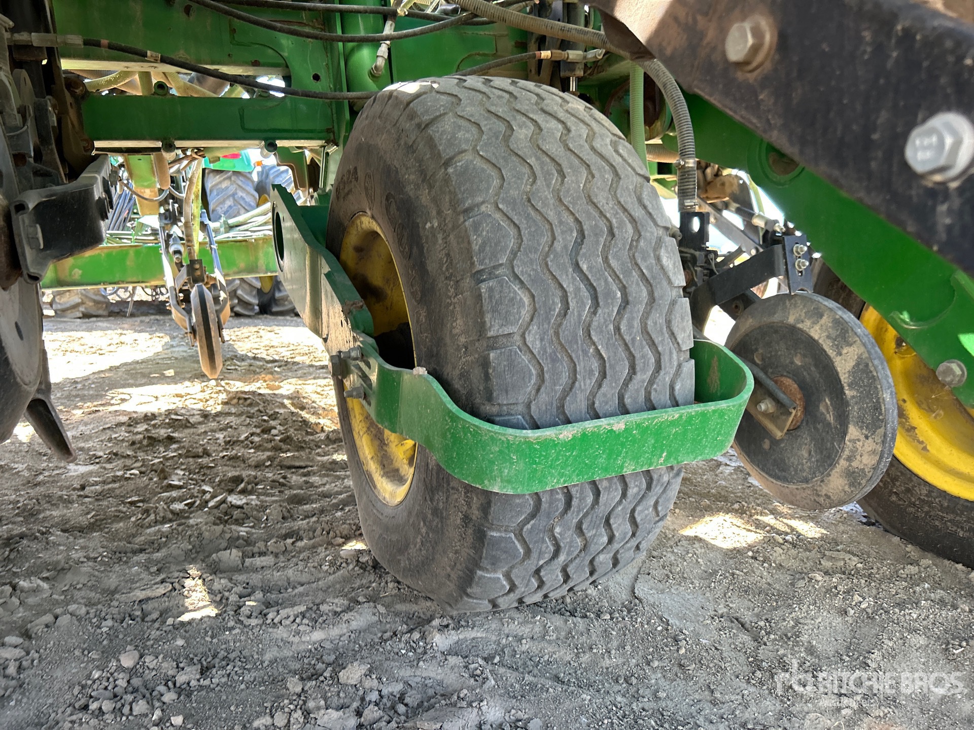 2017 John Deere 1870