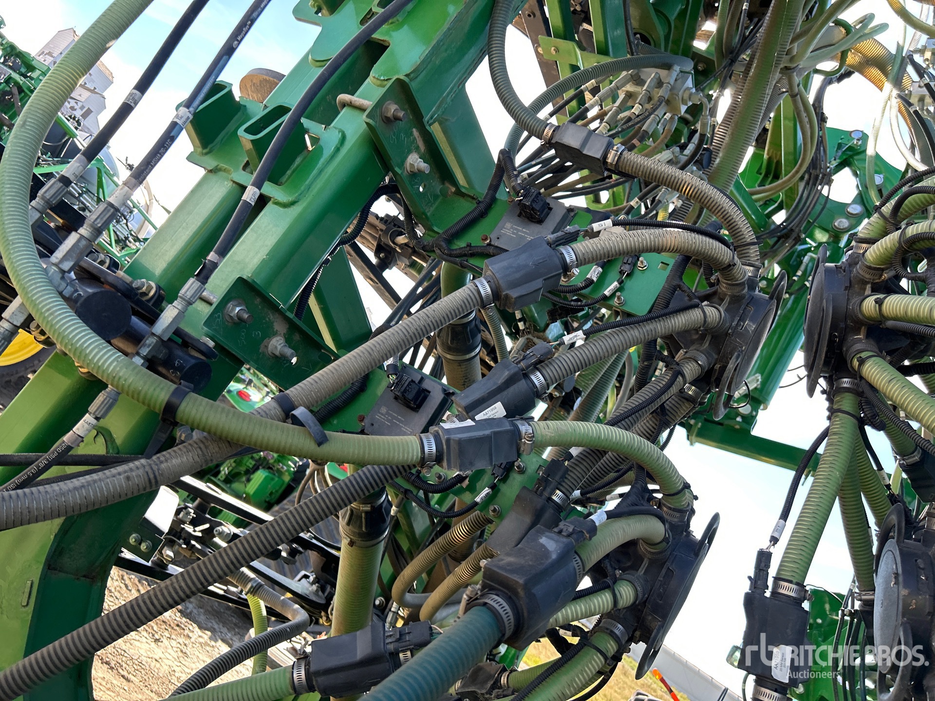 2017 John Deere 1870