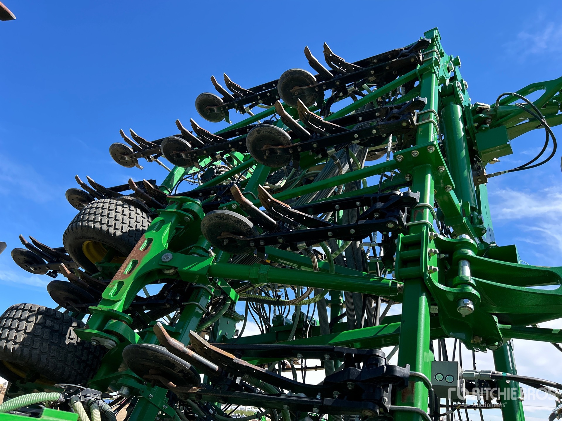 2017 John Deere 1870