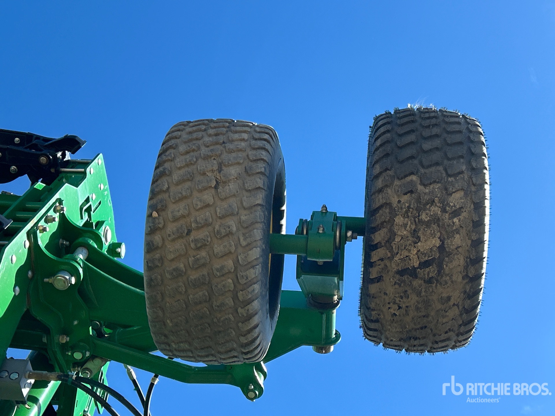 2017 John Deere 1870