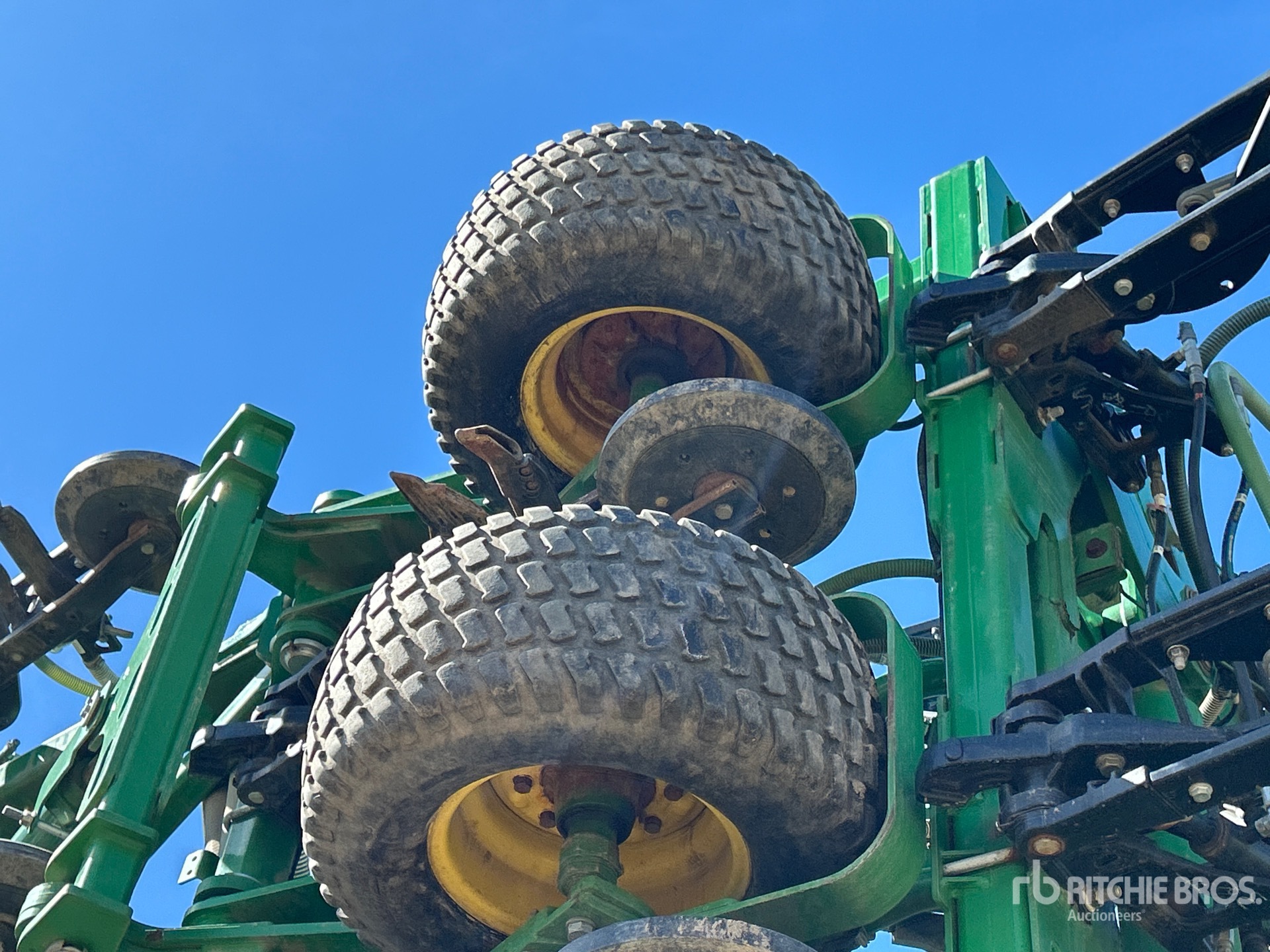 2017 John Deere 1870