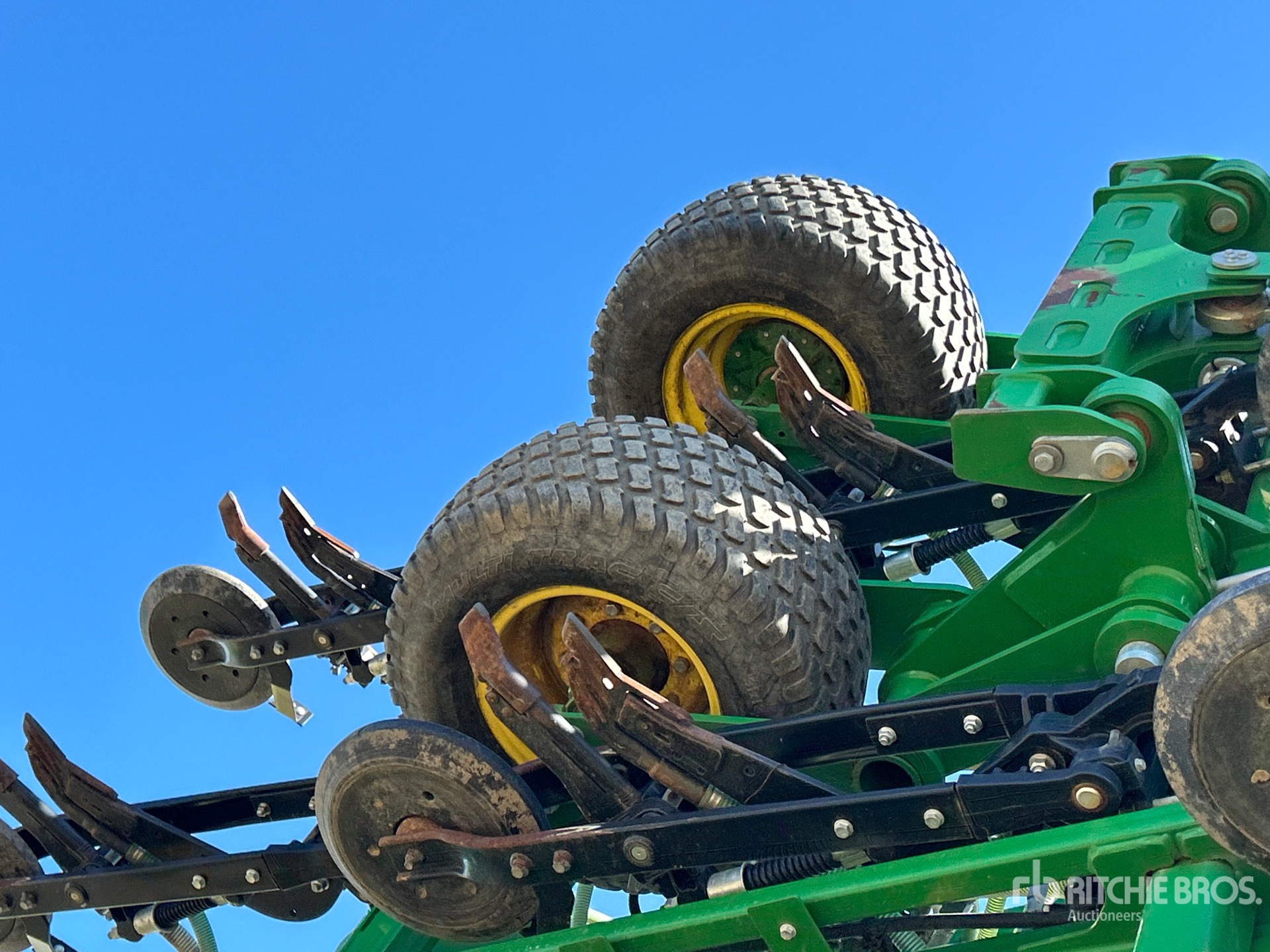2017 John Deere 1870