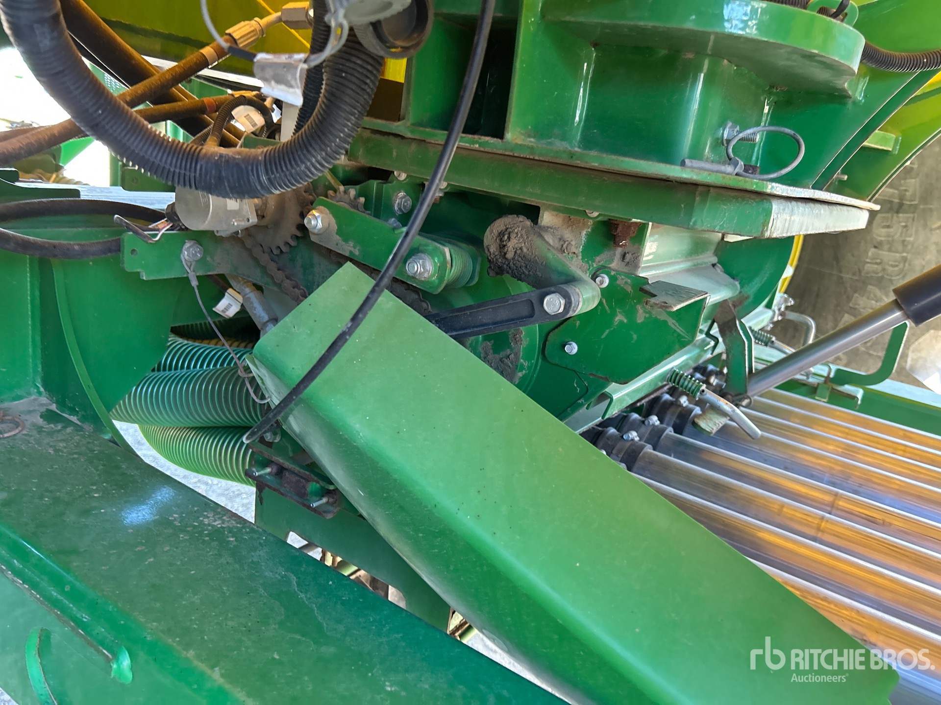 2017 John Deere 1870