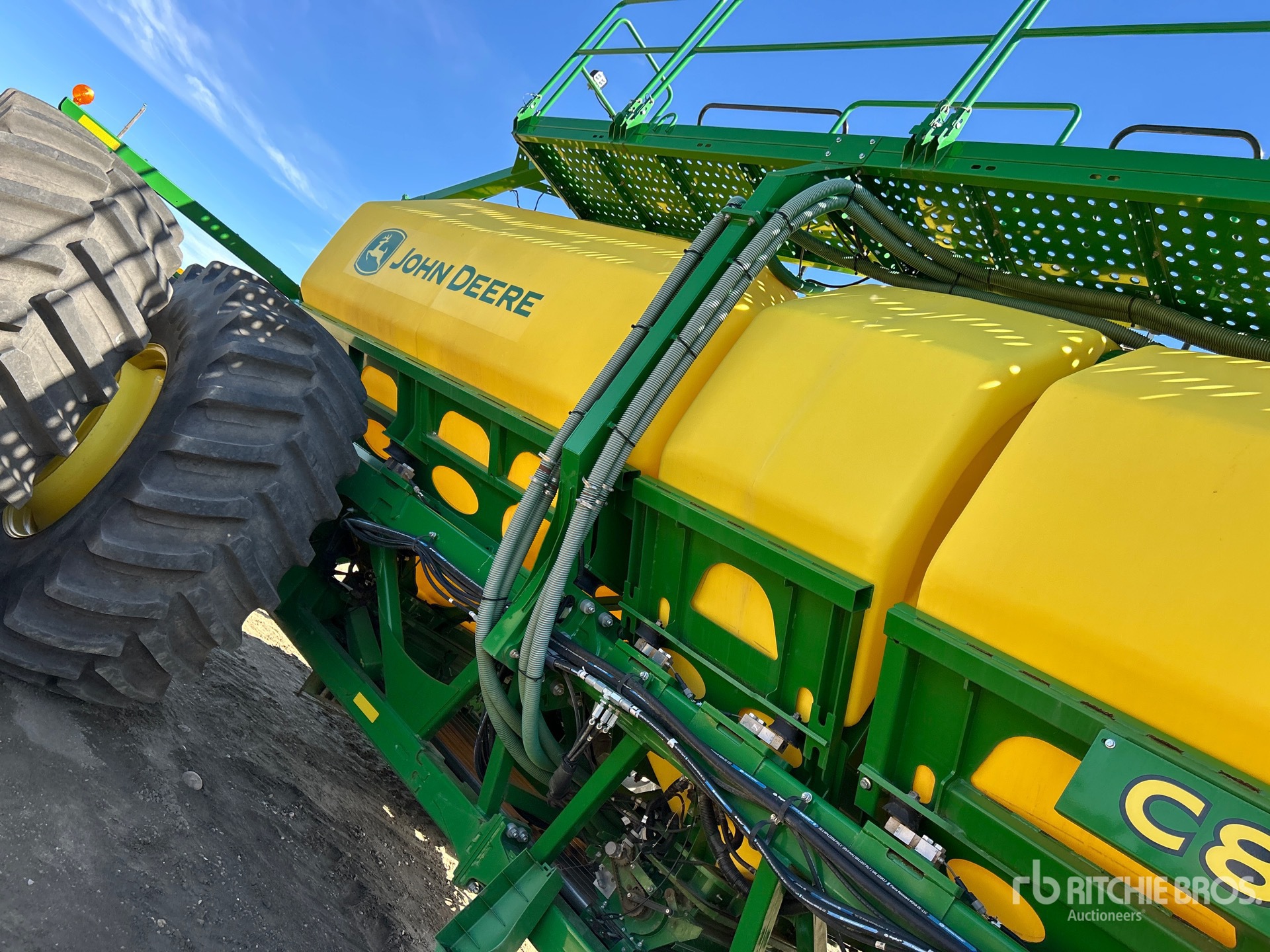 2017 John Deere 1870