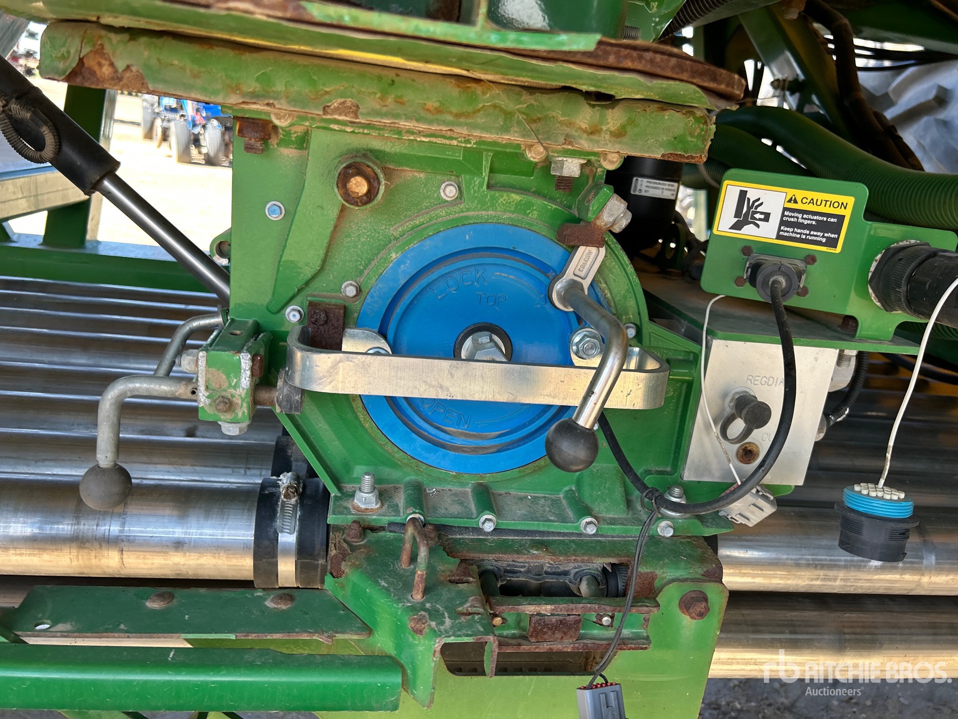 2017 John Deere 1870