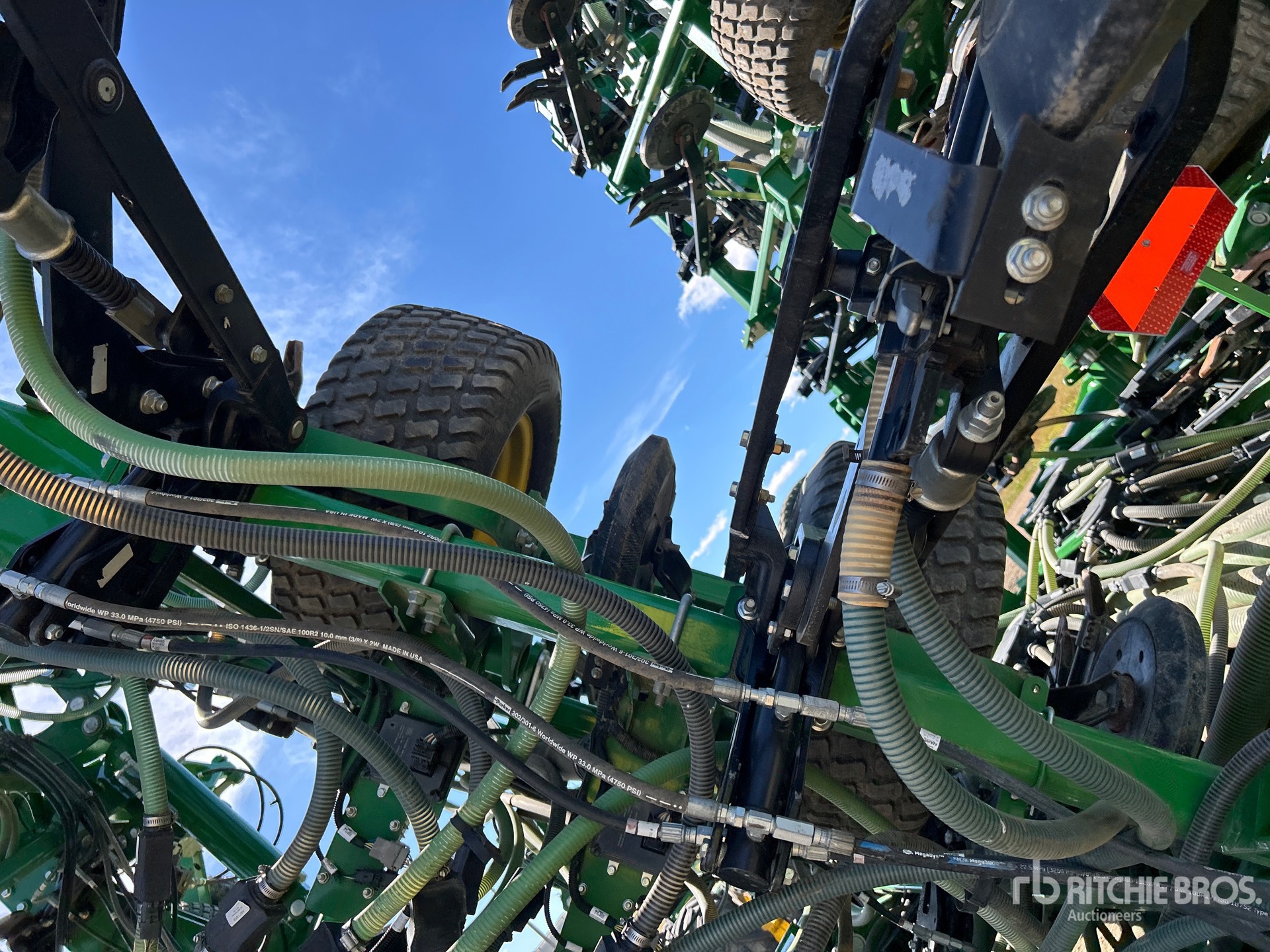 2017 John Deere 1870