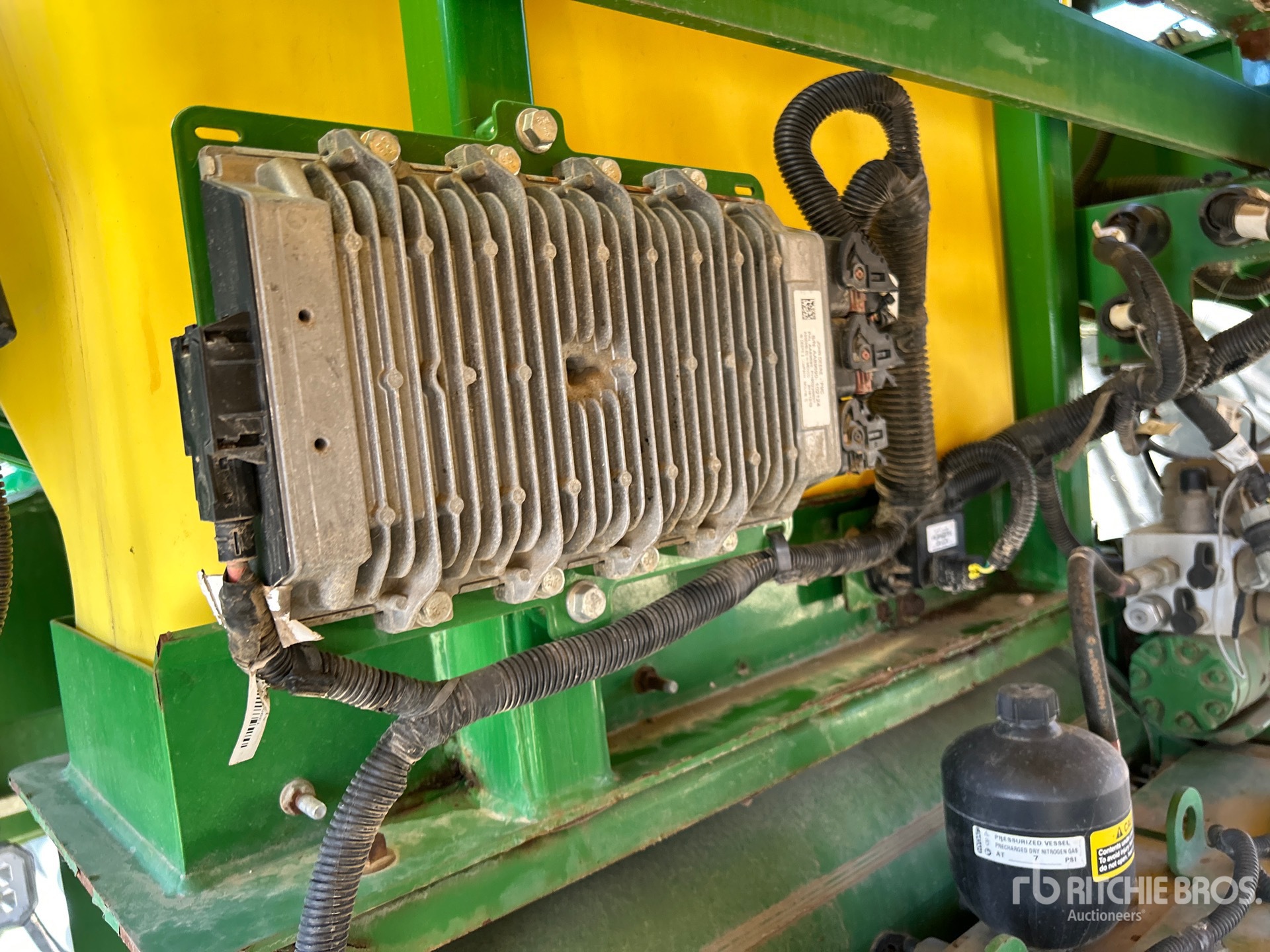 2017 John Deere 1870