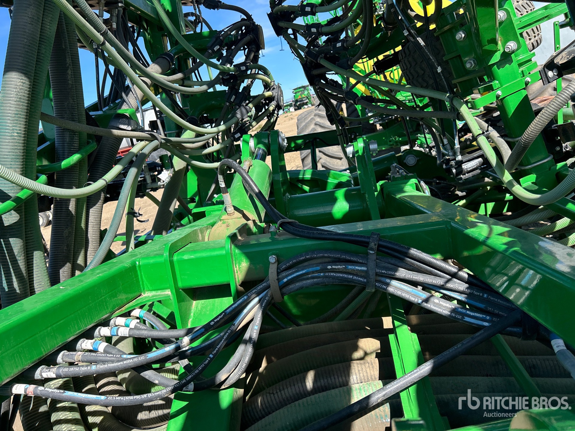 2017 John Deere 1870