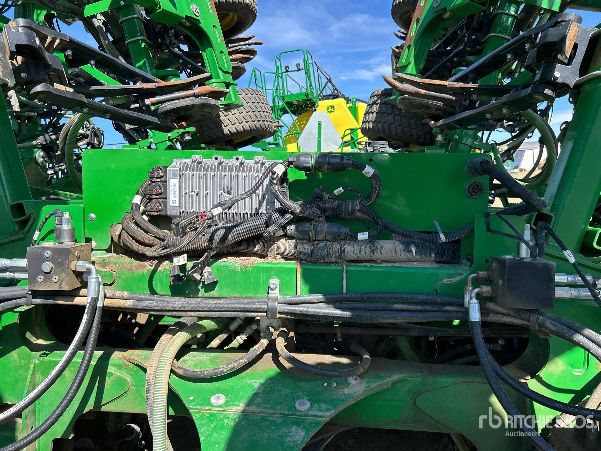 2017 John Deere 1870