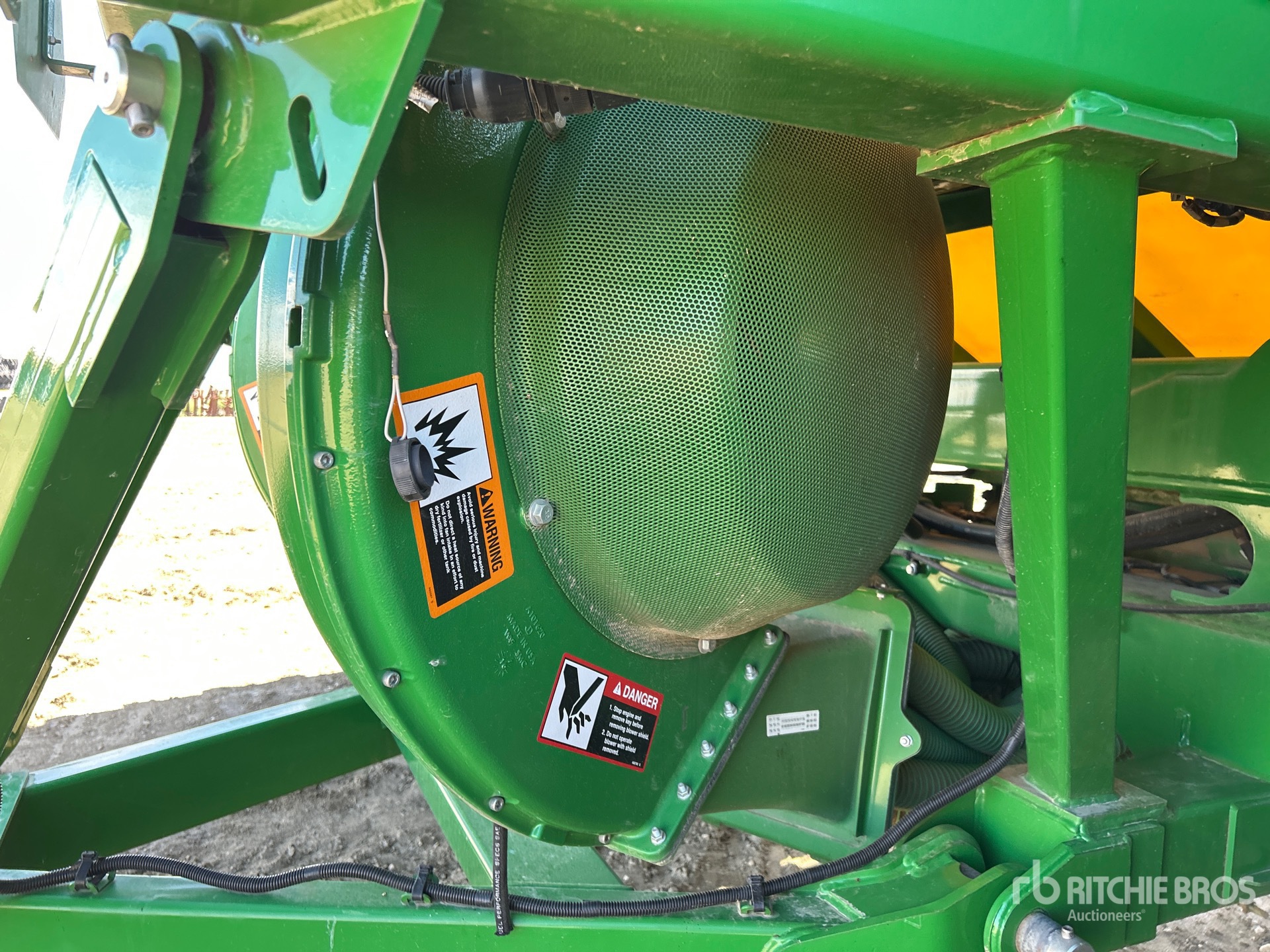 2017 John Deere 1870