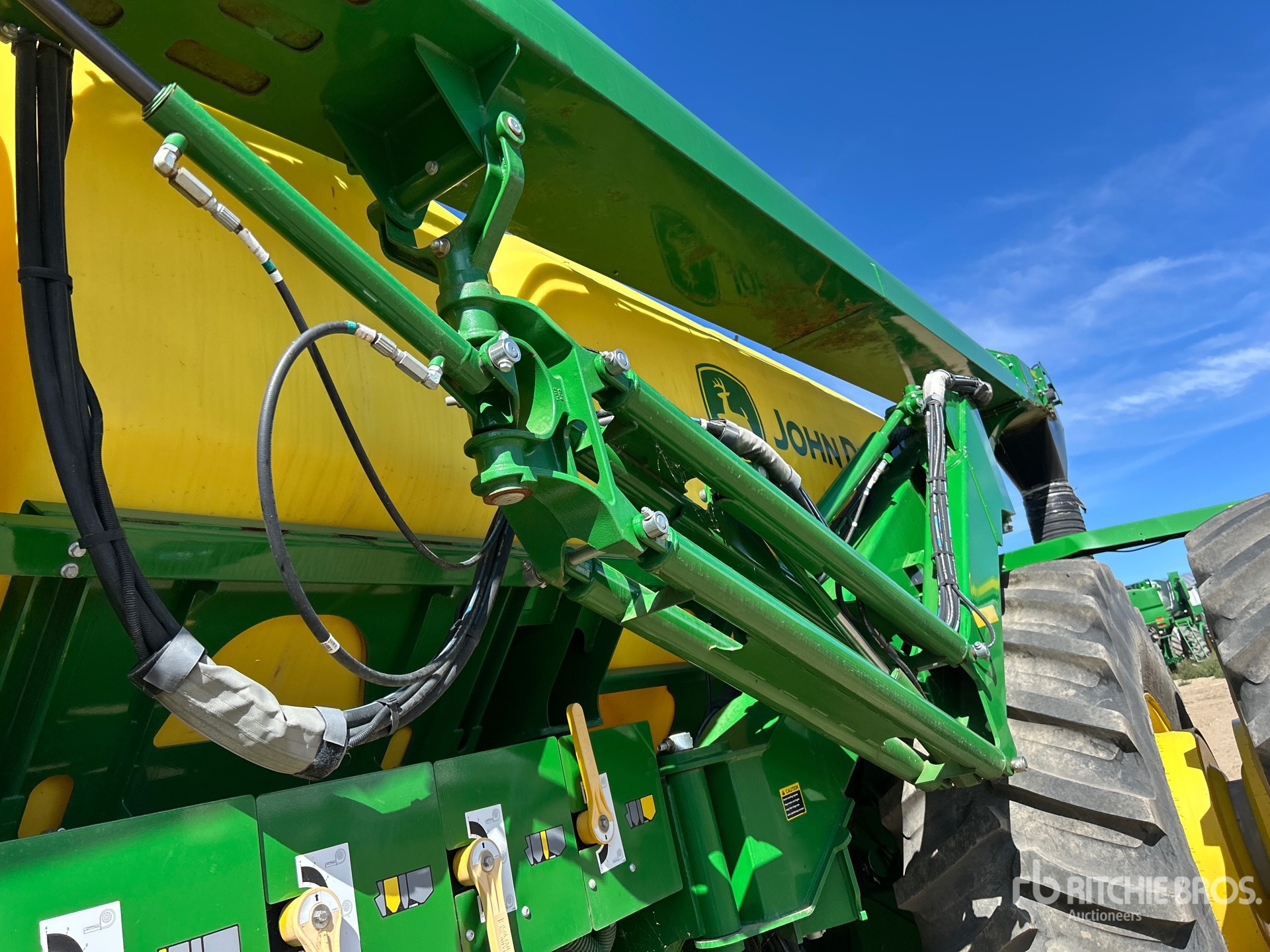 2017 John Deere 1870