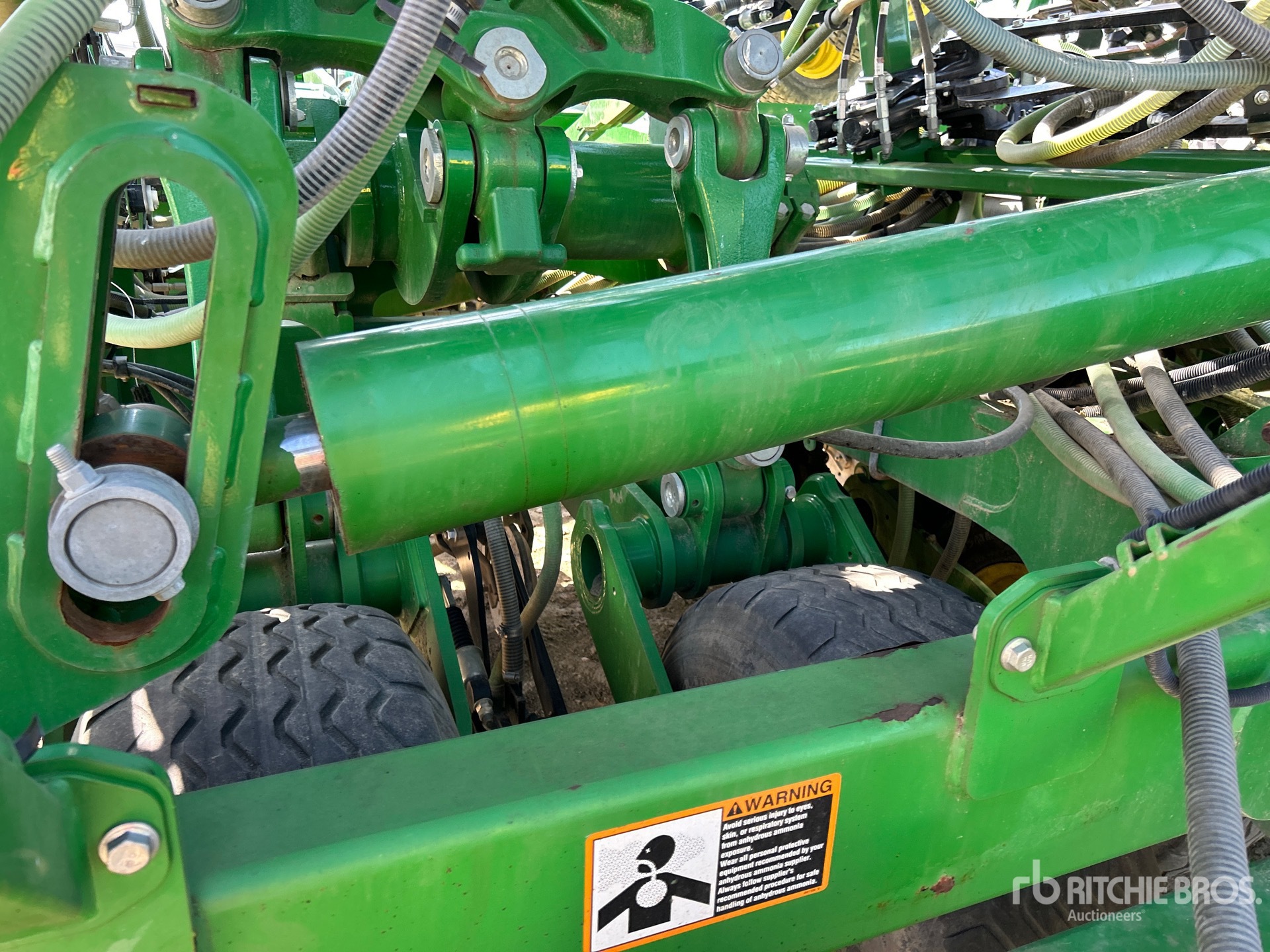 2017 John Deere 1870