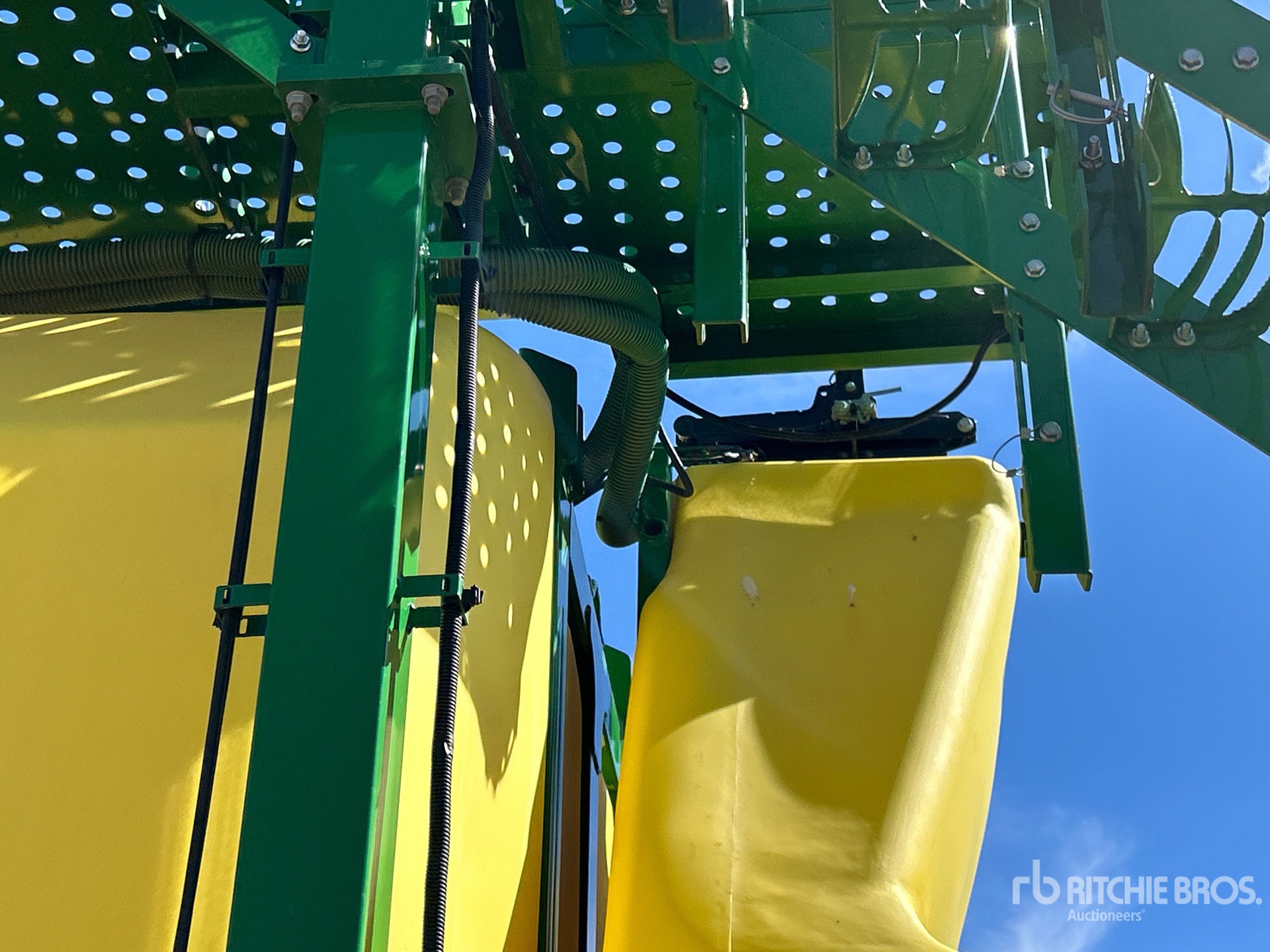 2017 John Deere 1870