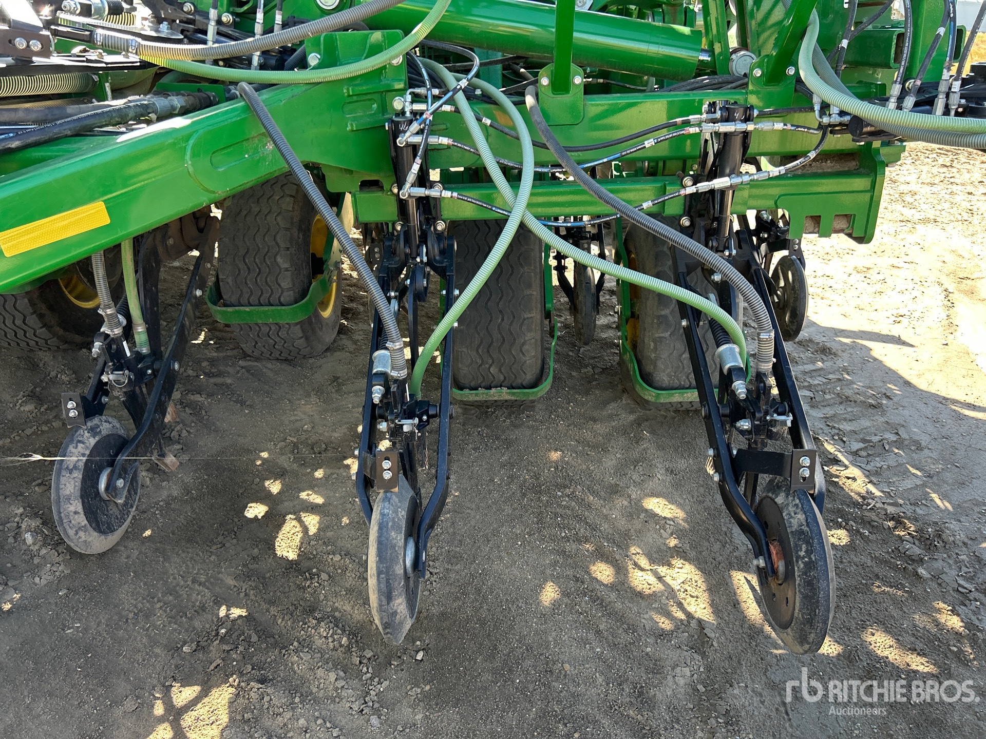 2017 John Deere 1870