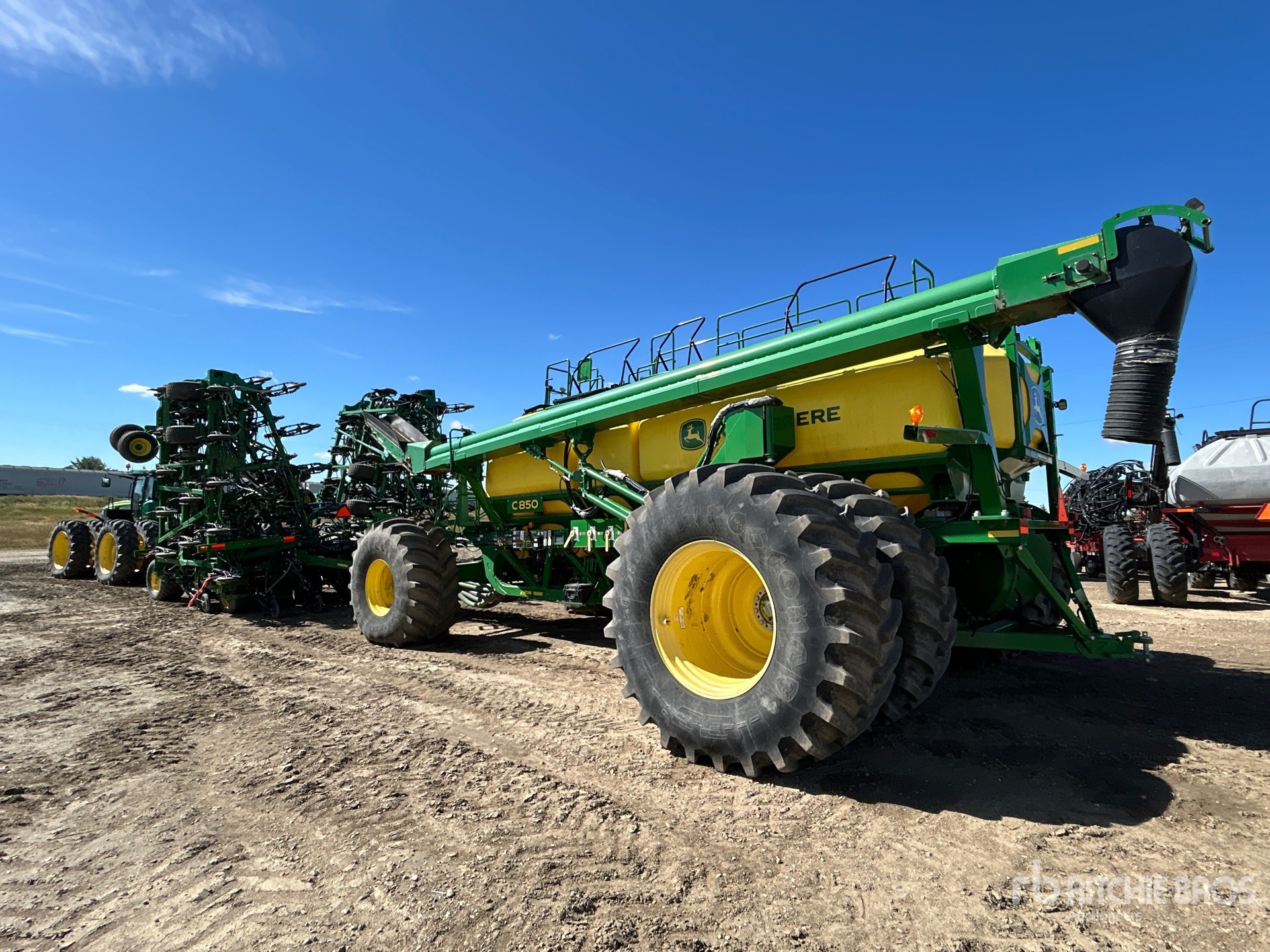 2017 John Deere 1870