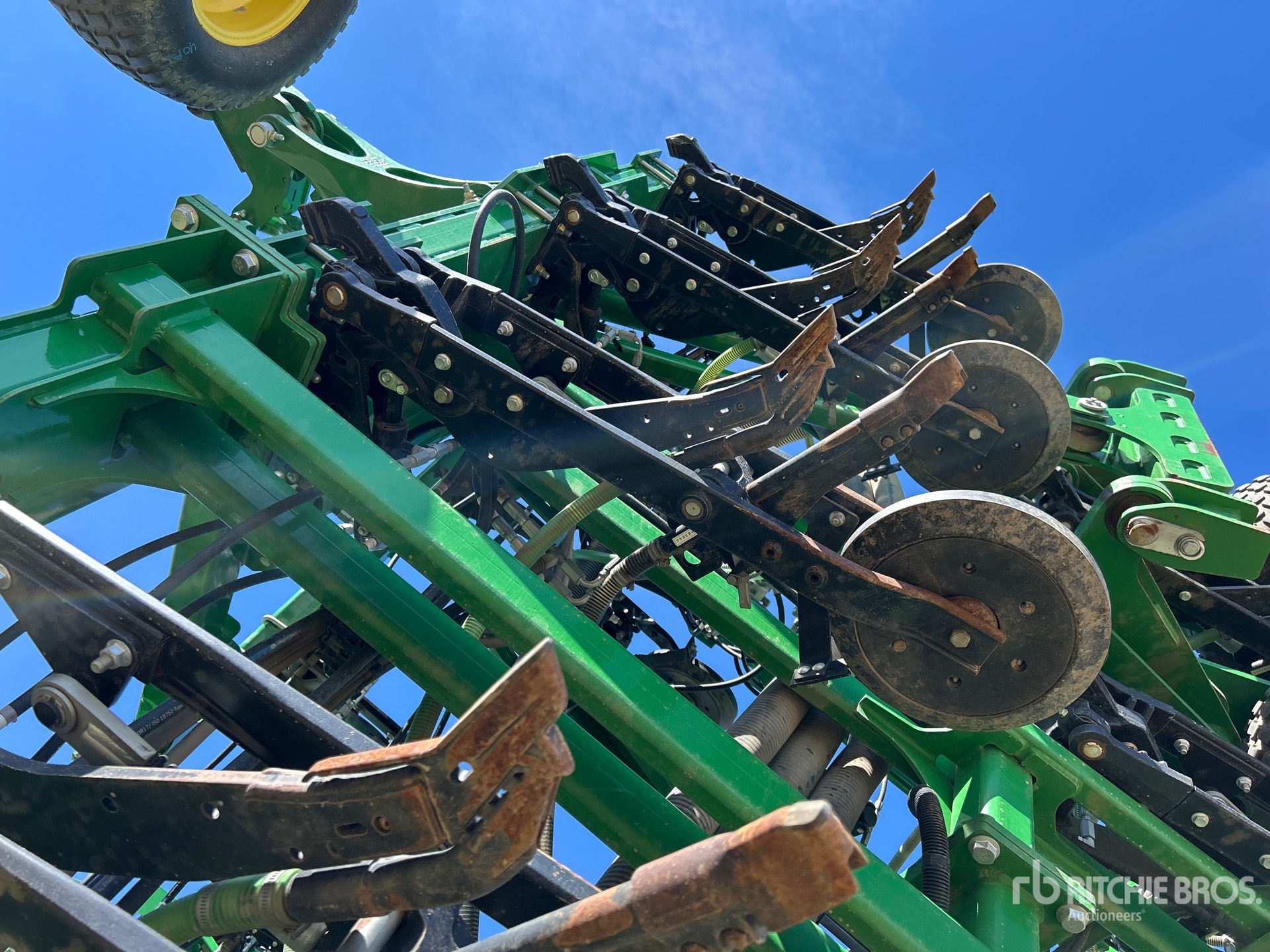 2017 John Deere 1870