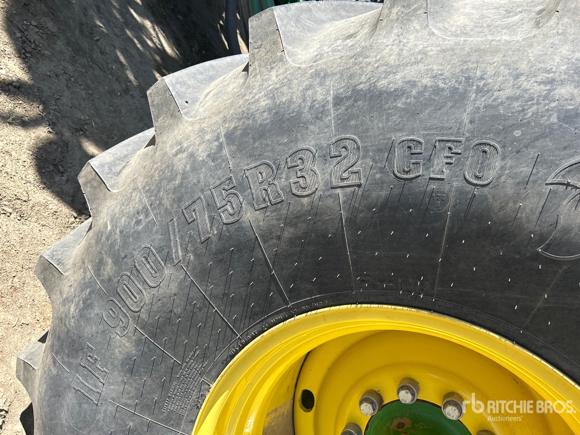 2017 John Deere 1870