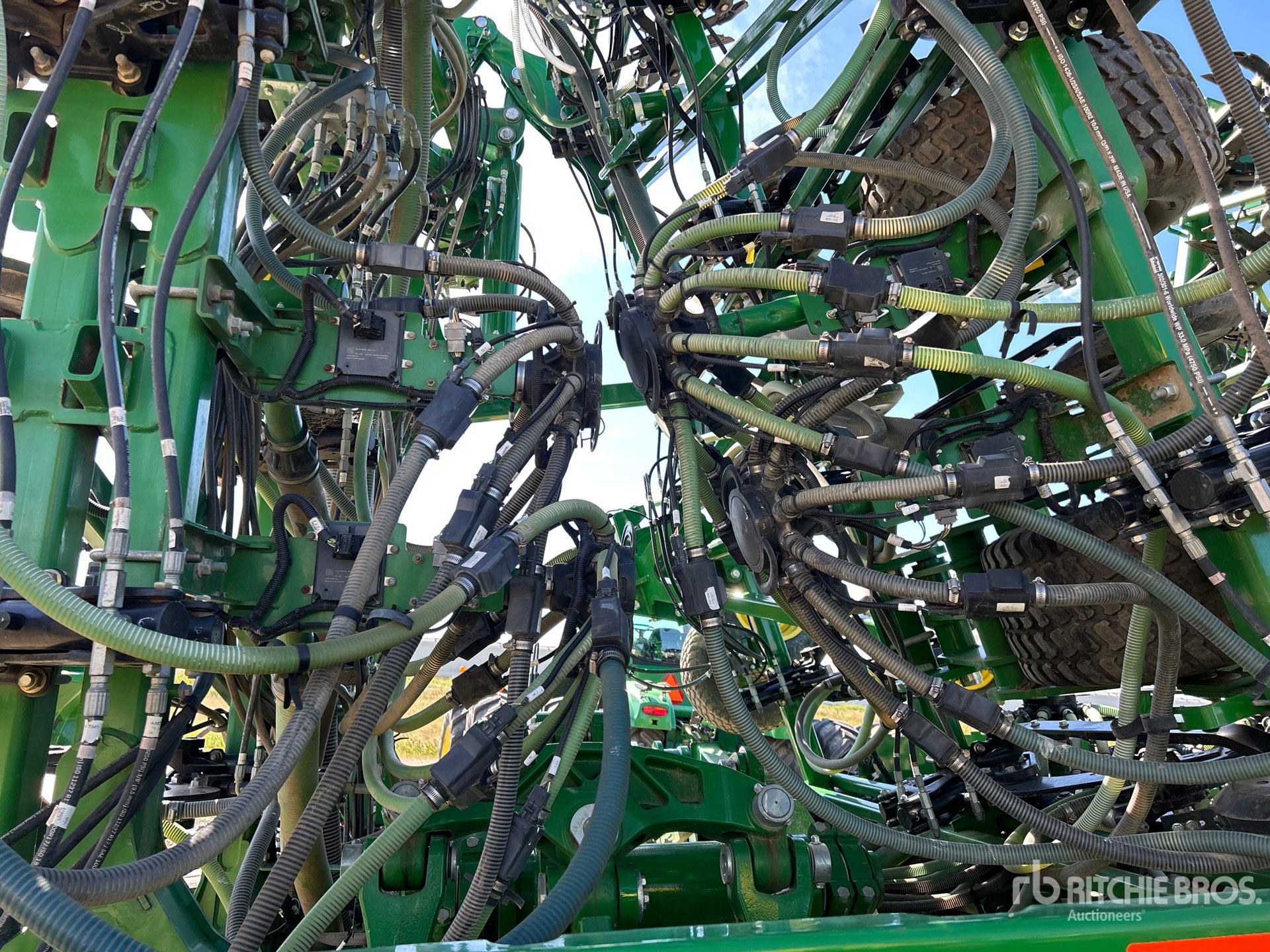 2017 John Deere 1870
