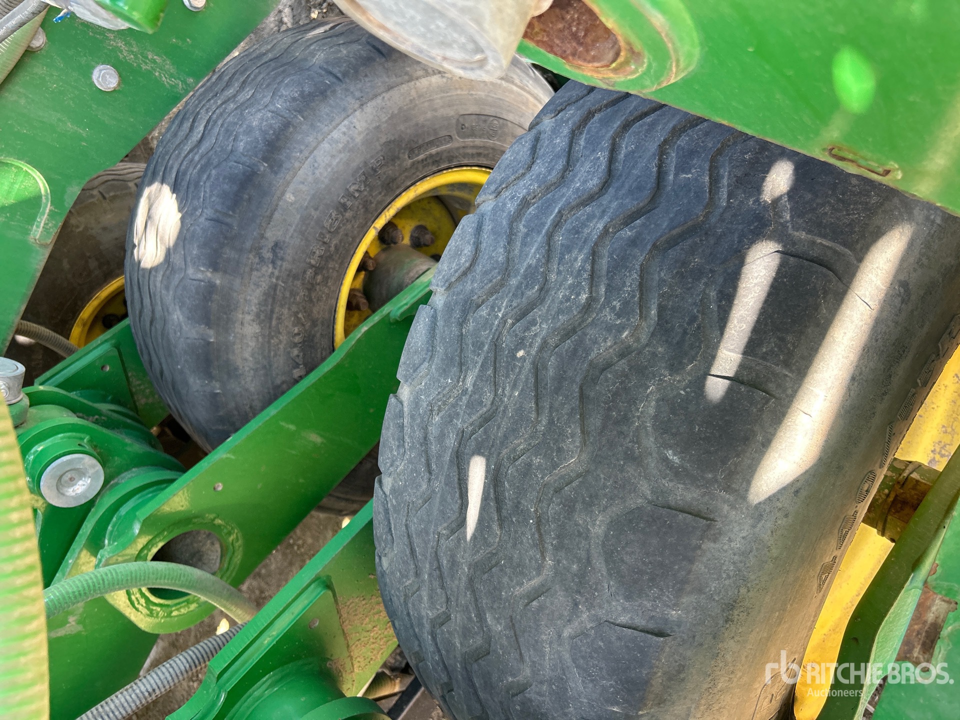 2017 John Deere 1870